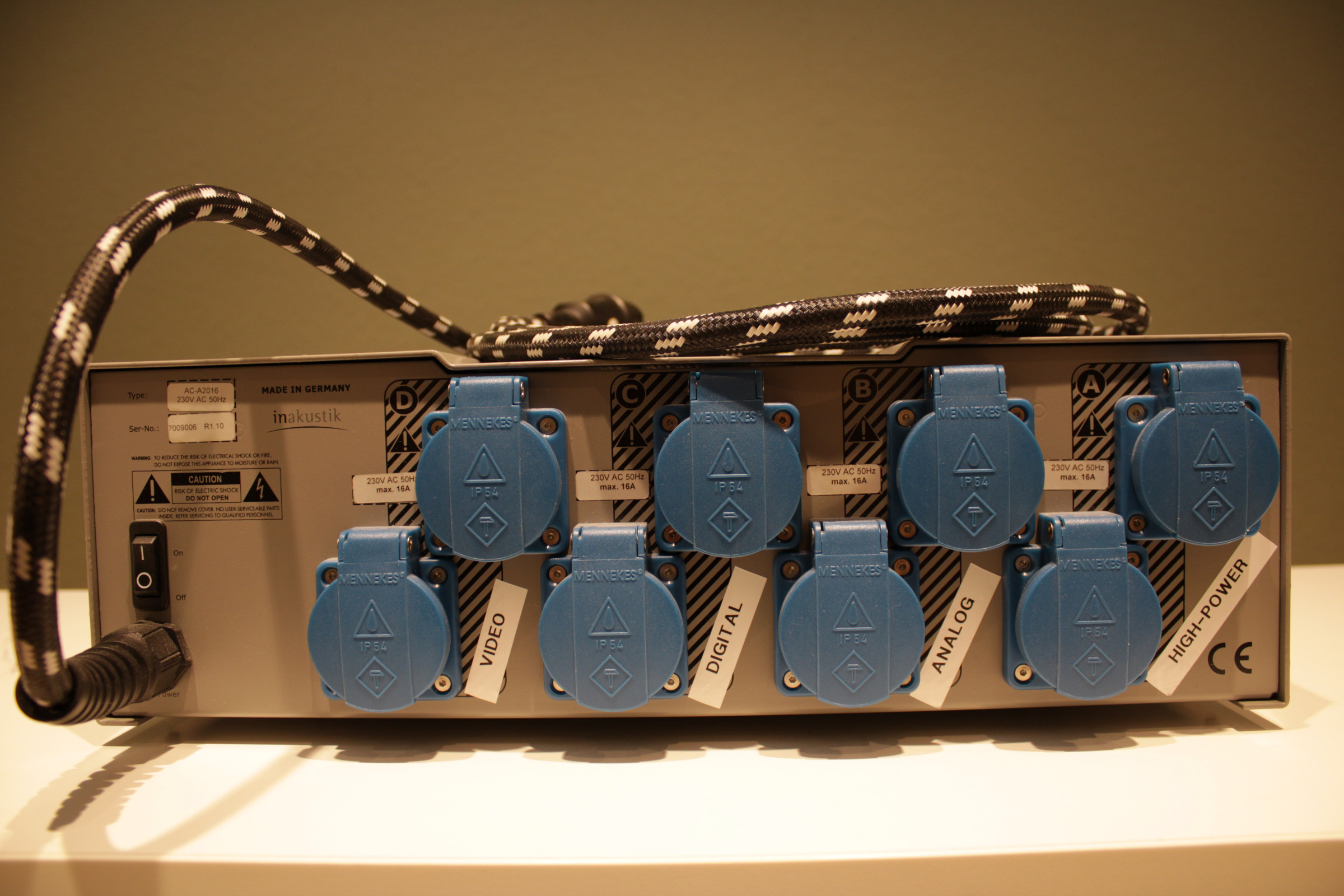 Auditorium In-Akustik AC - A 2016 aktiver Stromverteiler 211947 - 4