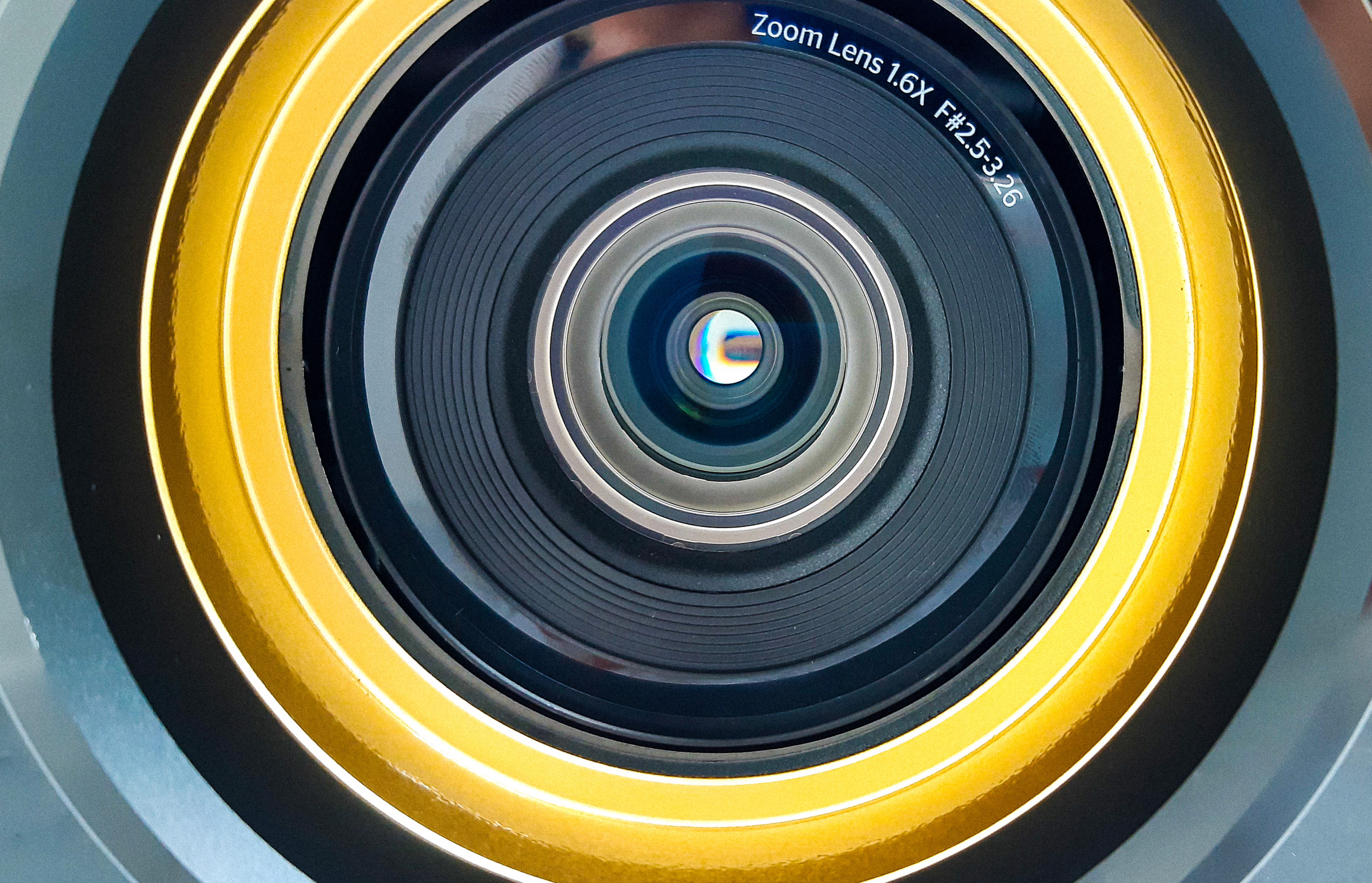 Auditorium SIM2 Projektoren Crystal 4 SH Gold  208704 - 6