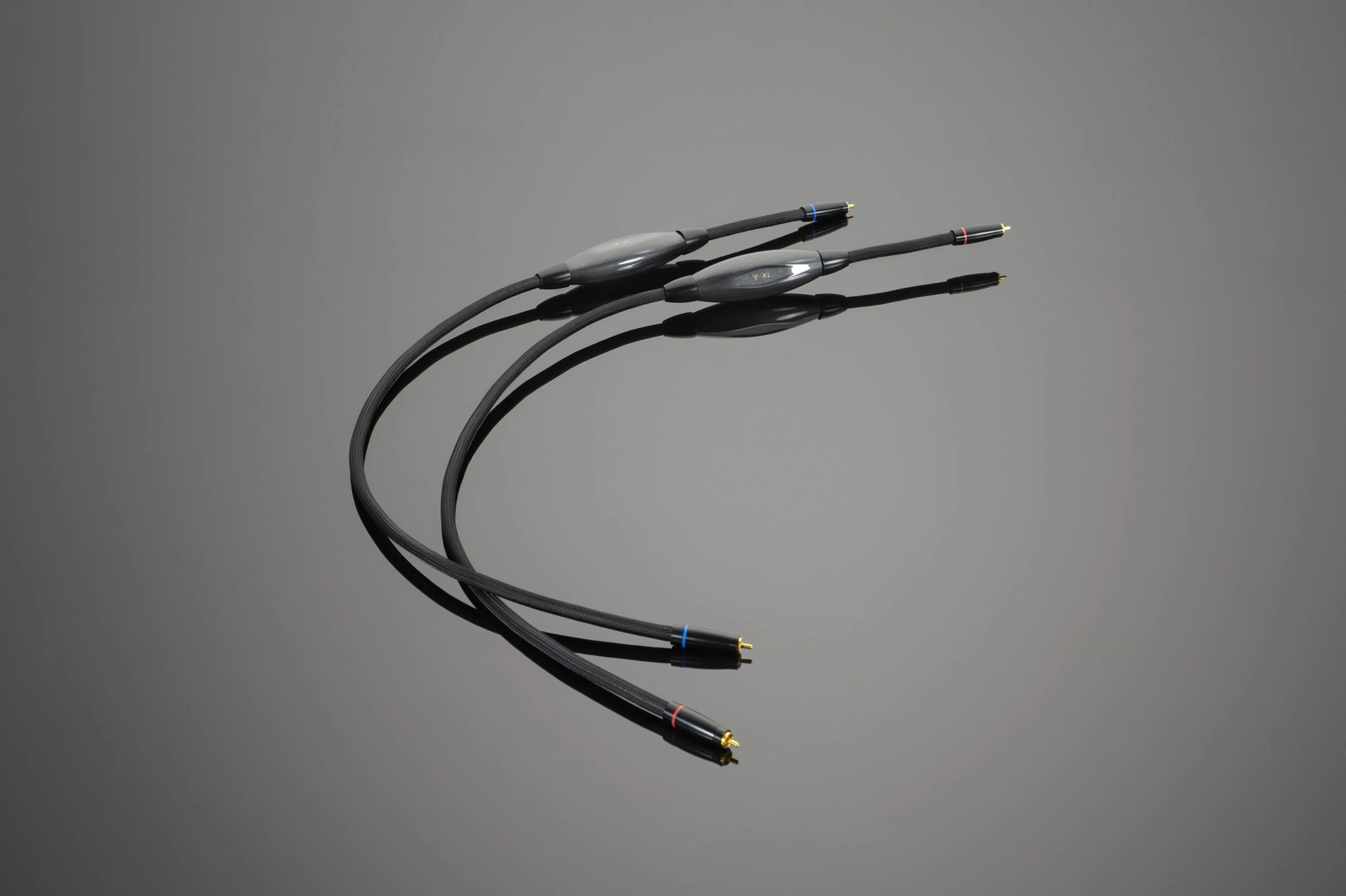 Auditorium Transparent Cable XL RCA Interconnect 280697 - 1