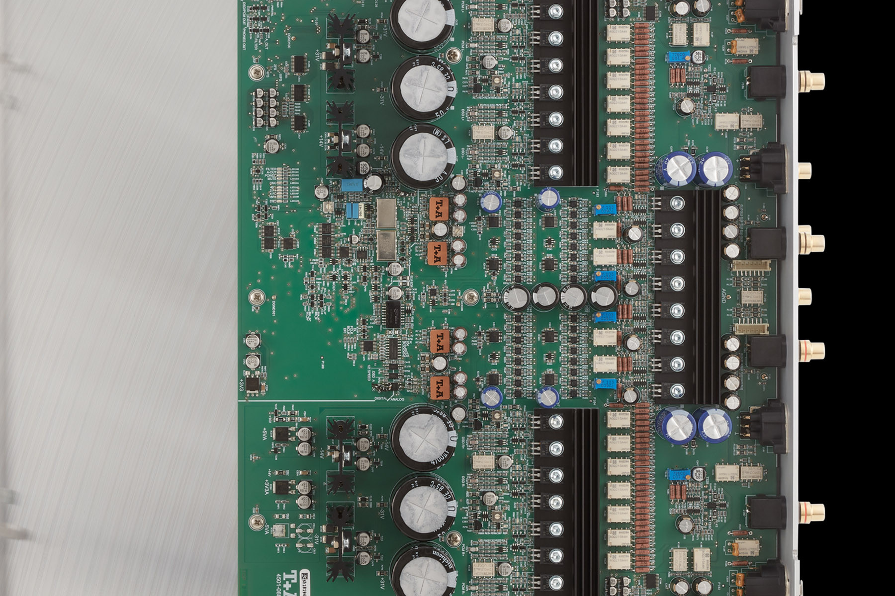 Auditorium T+A SDV 3100 HV Streaming DAC Vorverstärker 209563 - 2