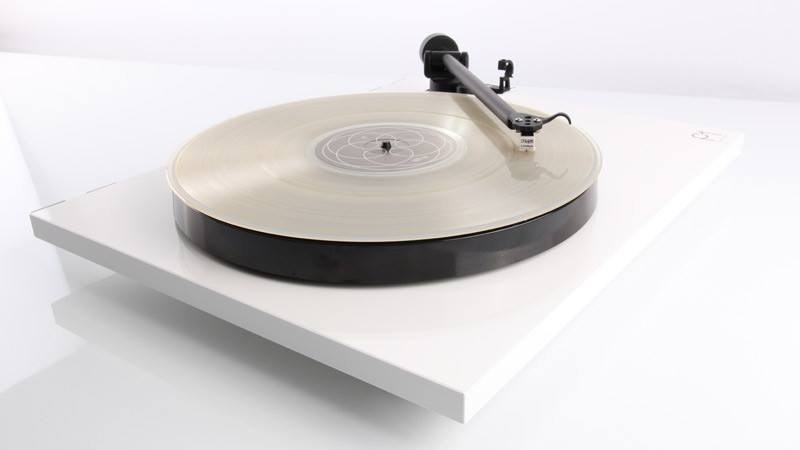 Auditorium Denon Snow-White-Set: DRA 800H mit KEF Q750 und Rega Planar1 297251 - 5