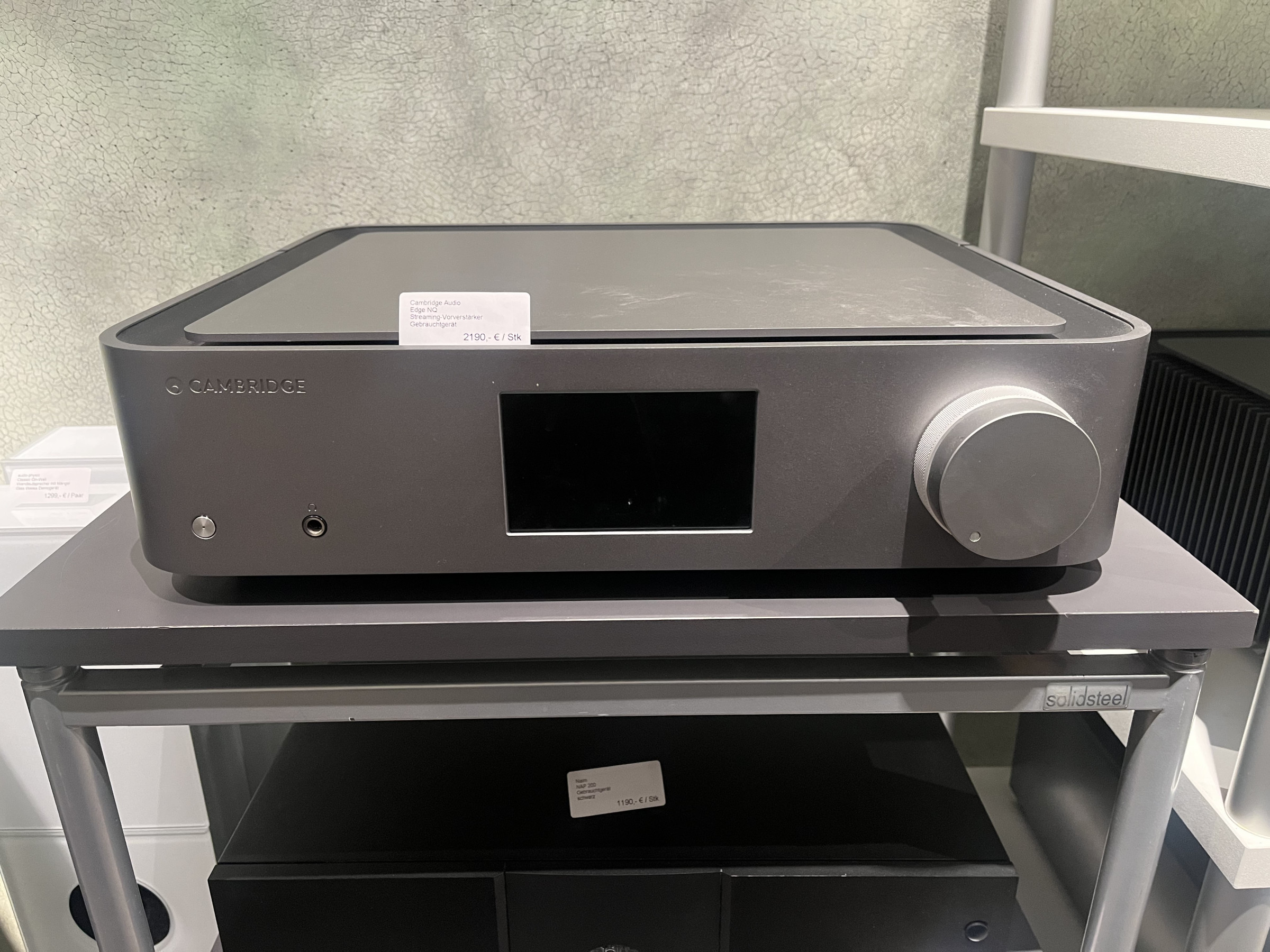 Auditorium Cambridge Audio Edge NQ Streaming-Vorverstärker 215848 - 1