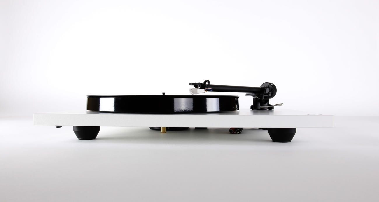 Auditorium Rega Planar 1 Plattenspieler inkl. RB 110 & Carbon 202293 - 3