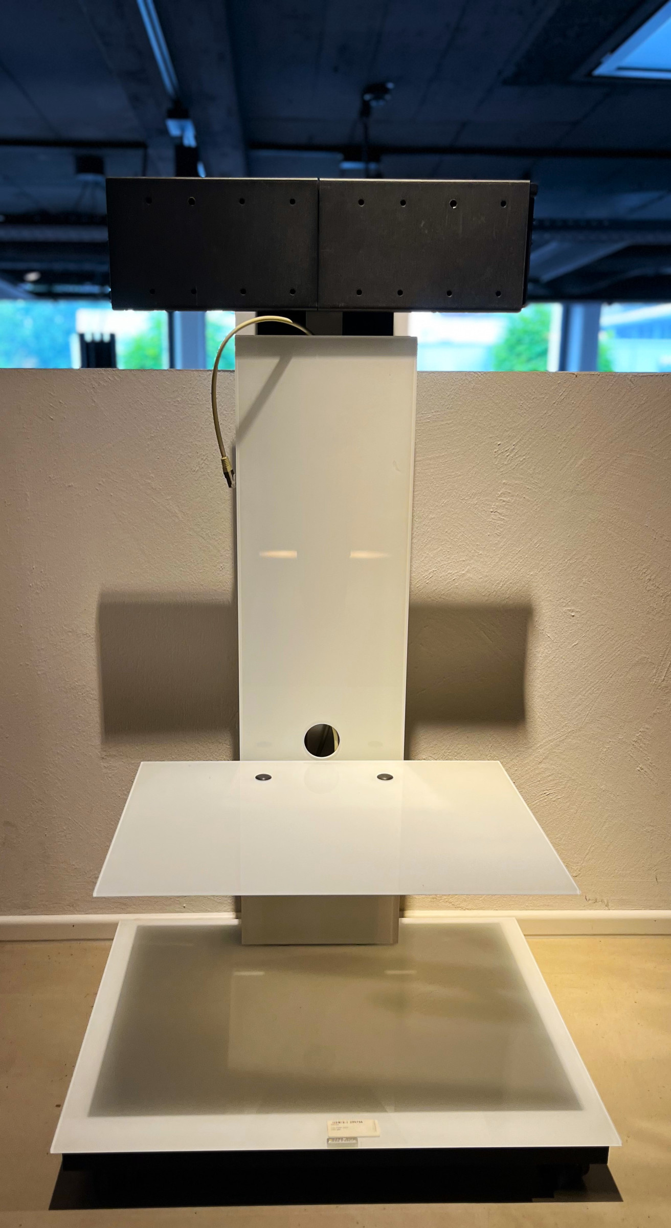 Auditorium Spectral Tray PX601 SNG TV-Stand snow glas 205664 - 2