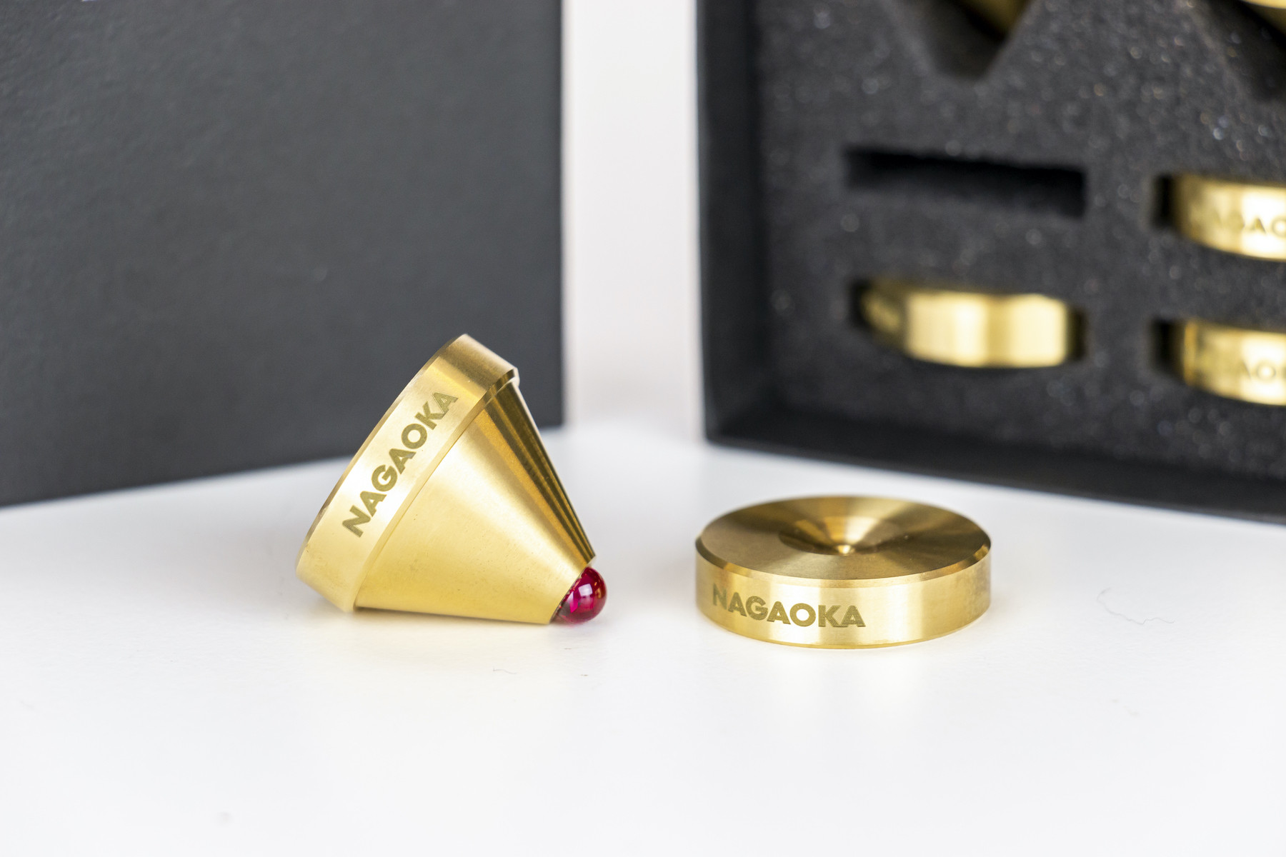 Auditorium Nagaoka INS-BR 02 Fußsystem mit Rubinspitze 4er Set 288779 - 2