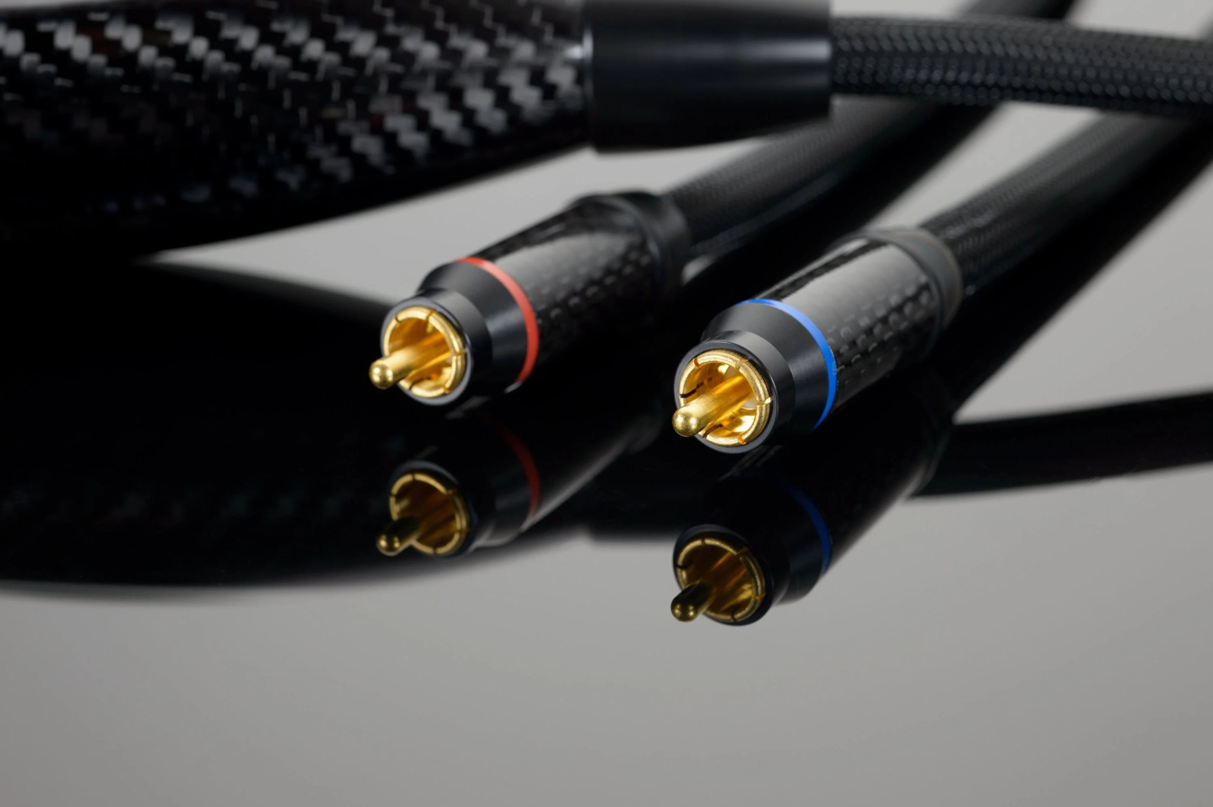 Auditorium Transparent Cable MAGNUM OPUS RCA Interconnect 280709 - 4