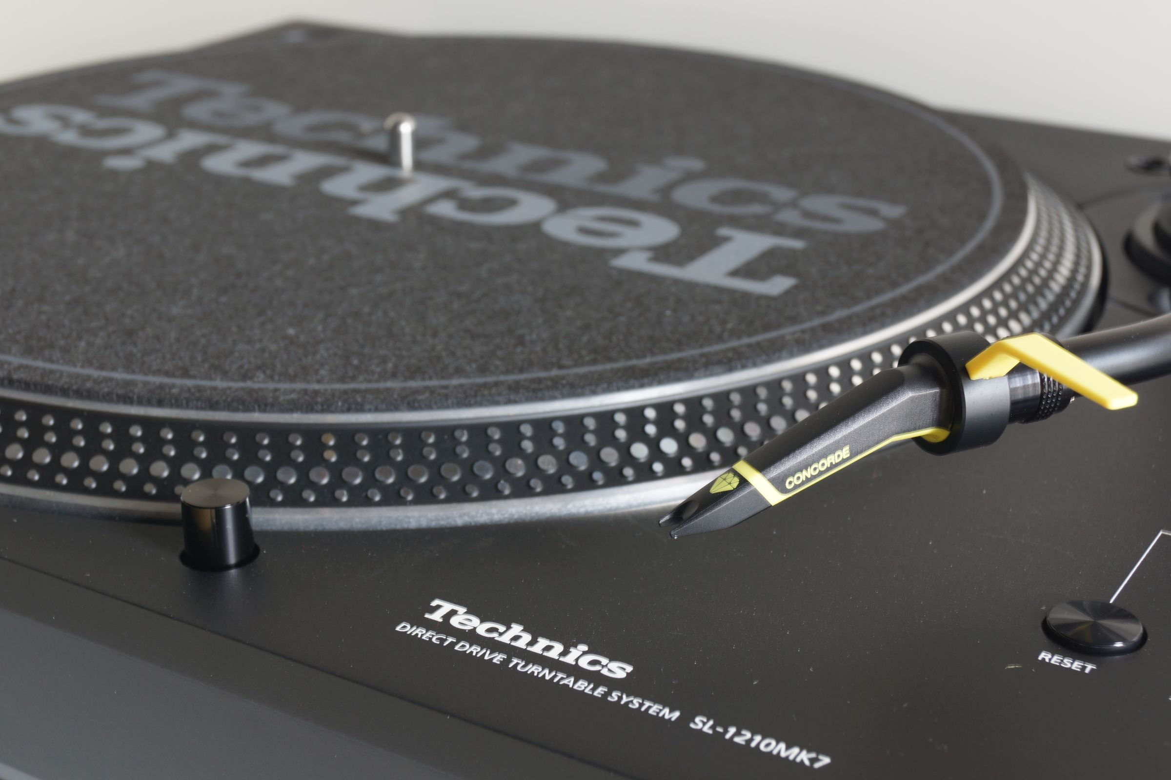 Auditorium Technics SL-1210 MK7 DJ + Ortofon Concorde MK II Club 285801 - 1