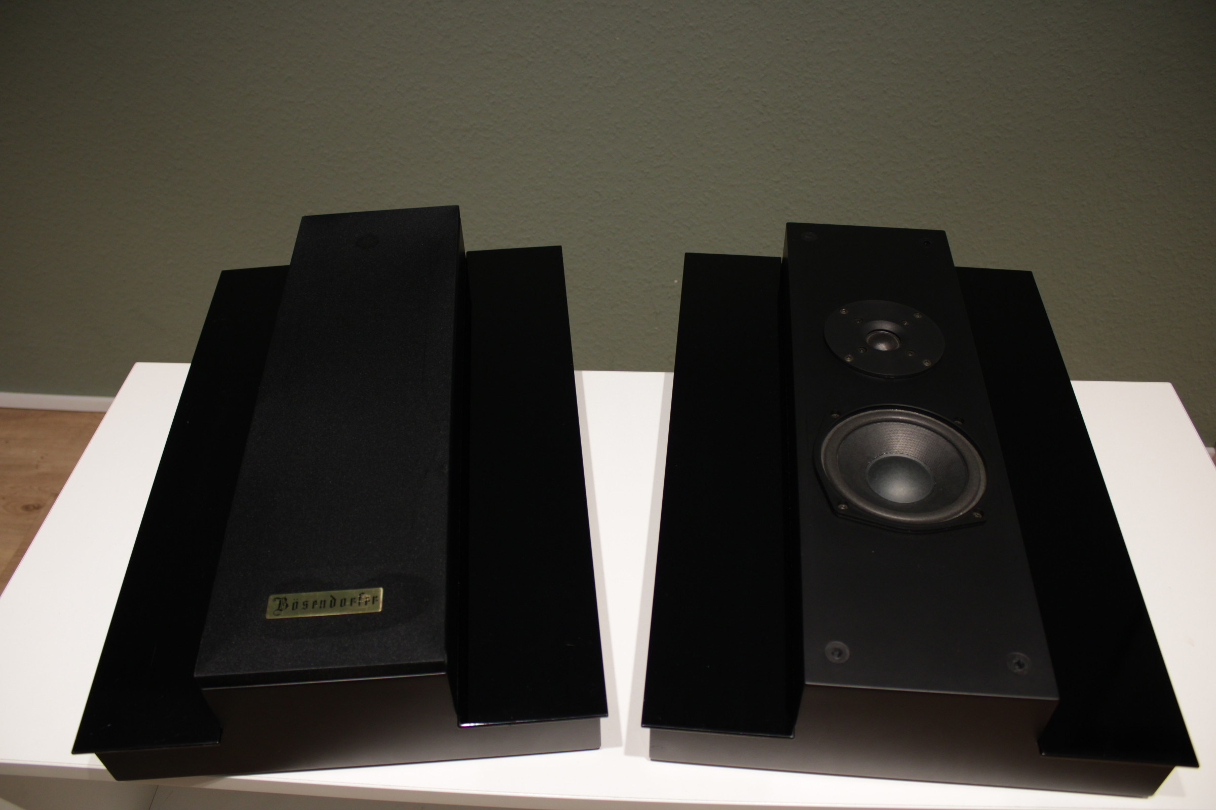 Auditorium Bösendorfer VC - Wall H Schwarz Hochglanz 210923 - 1