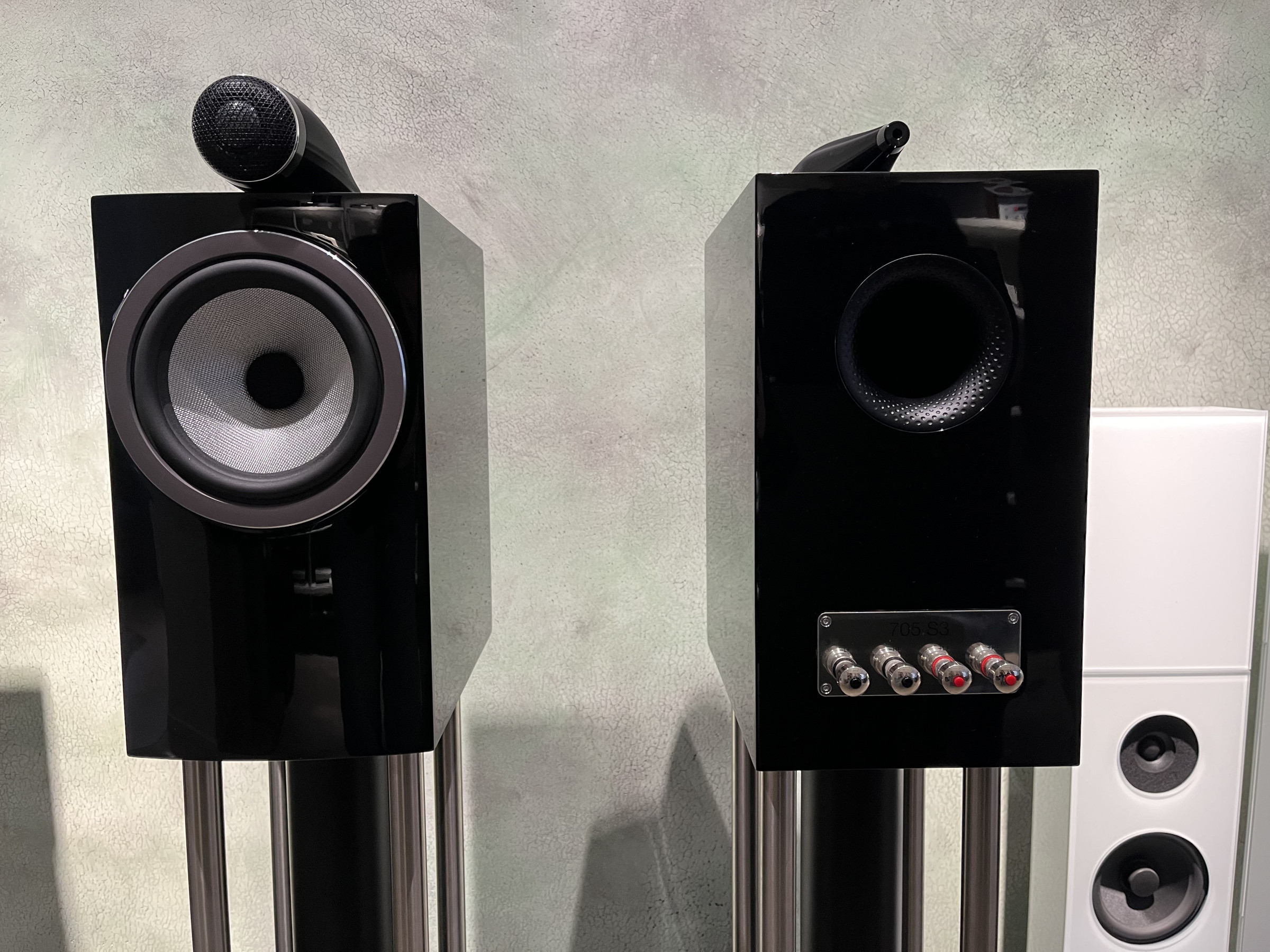 Auditorium Bowers & Wilkins Bowers and Wilkins 705 S3  214842 - 4