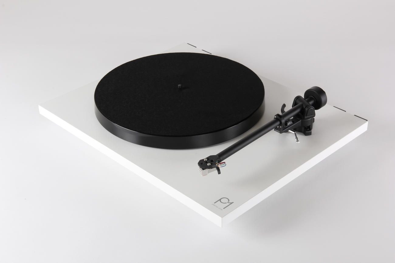 Auditorium Rega Planar 1 Plattenspieler inkl. RB 110 & Carbon 202293 - 1