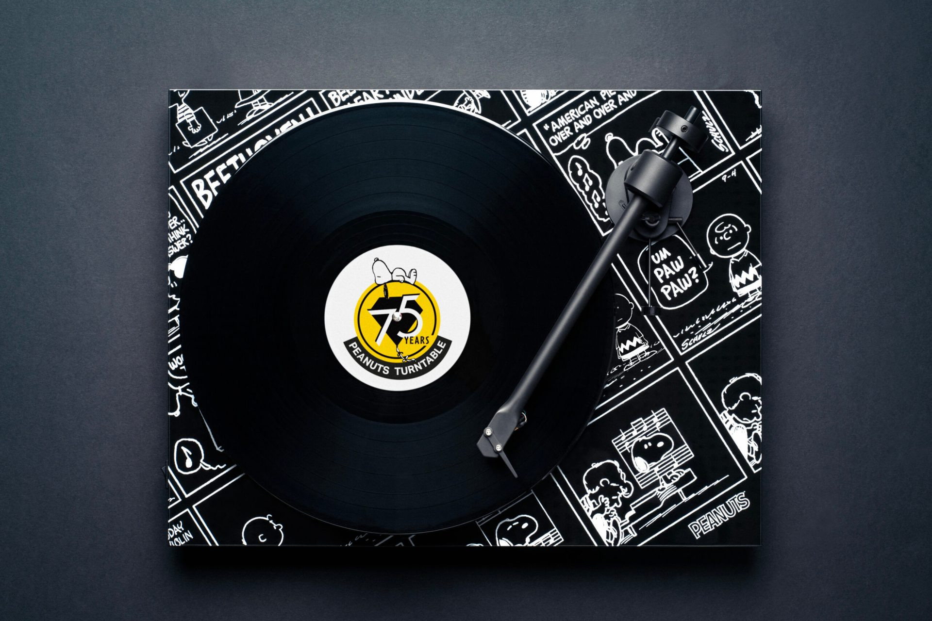 Auditorium Pro-Ject Peanuts Special Edition Plattenspieler mit OM 5E 209524 - 5