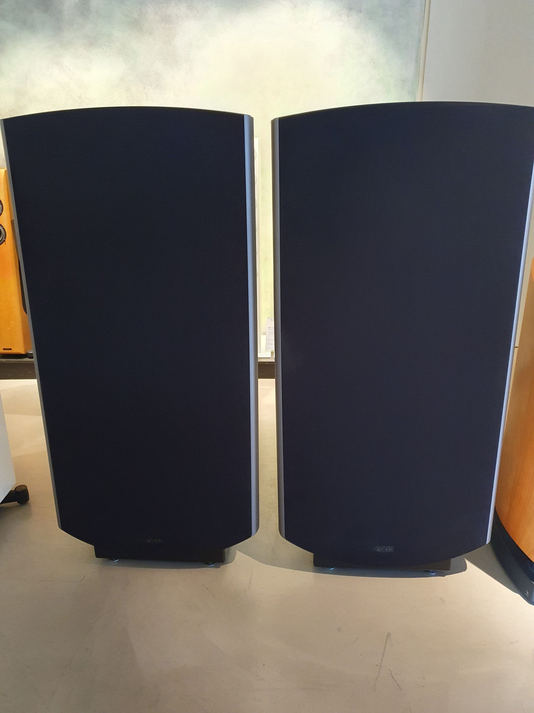 Auditorium Diverse Quad ESL 2905 Schwarz 287426 - 1