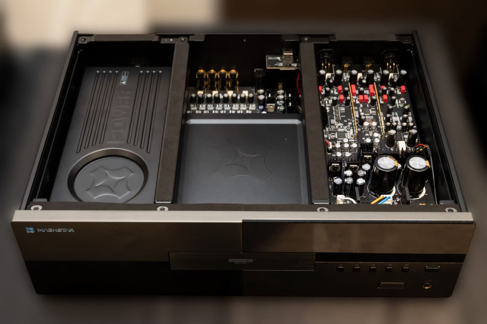 Auditorium Magnetar-Audio UDP 900 4K UHD Universal Blu-Ray Player 207242 - 3