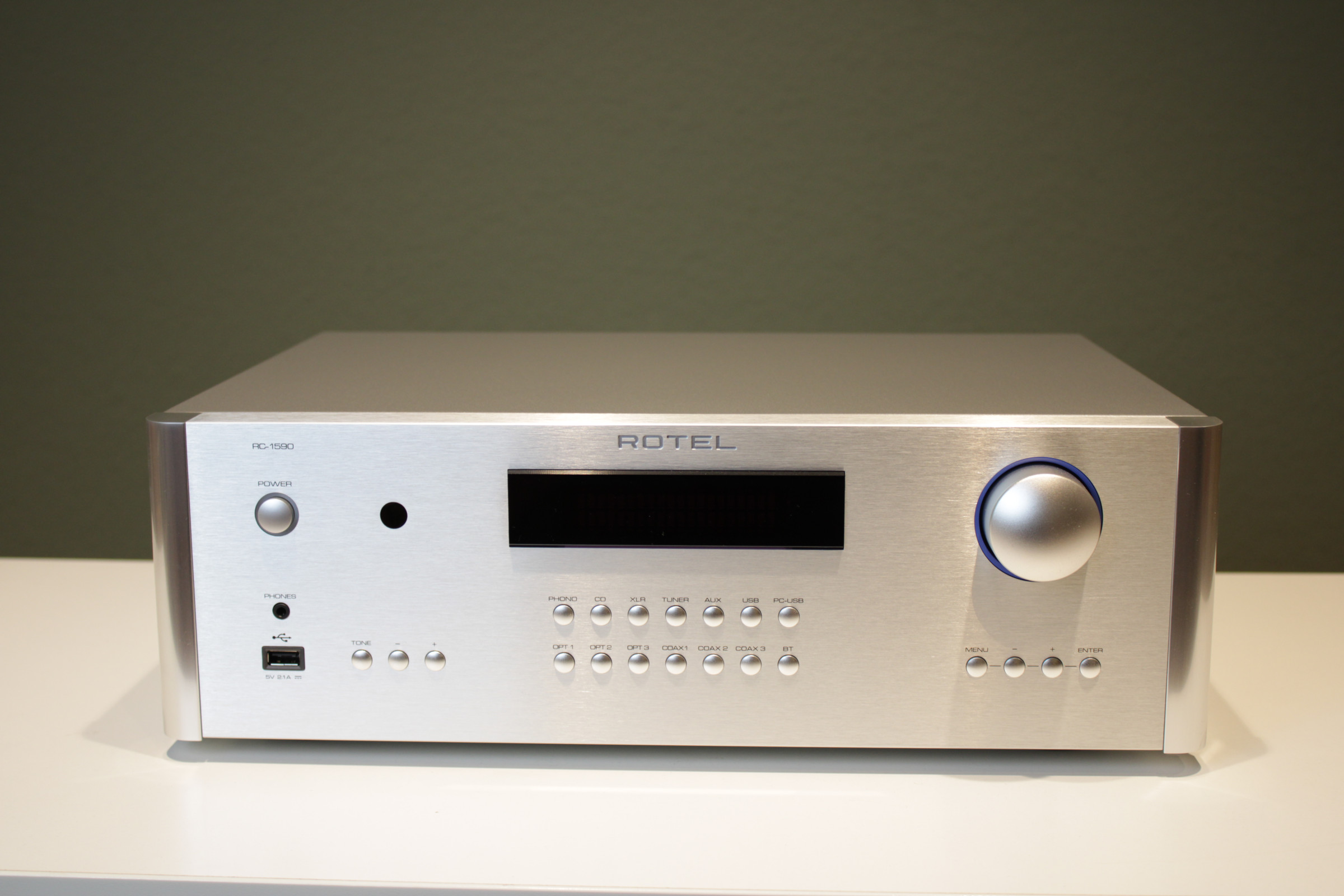 Auditorium Rotel RC-1590 Stereo-Vollverstärker silber 212349 - 1