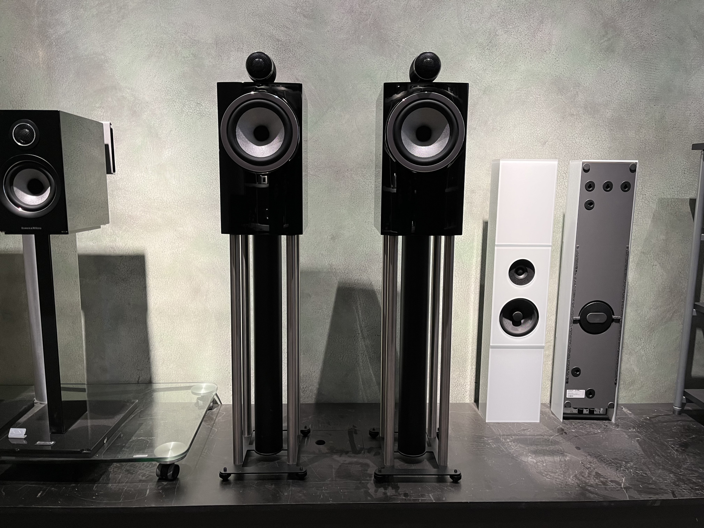 Auditorium Bowers & Wilkins Bowers and Wilkins 705 S3  214842 - 1