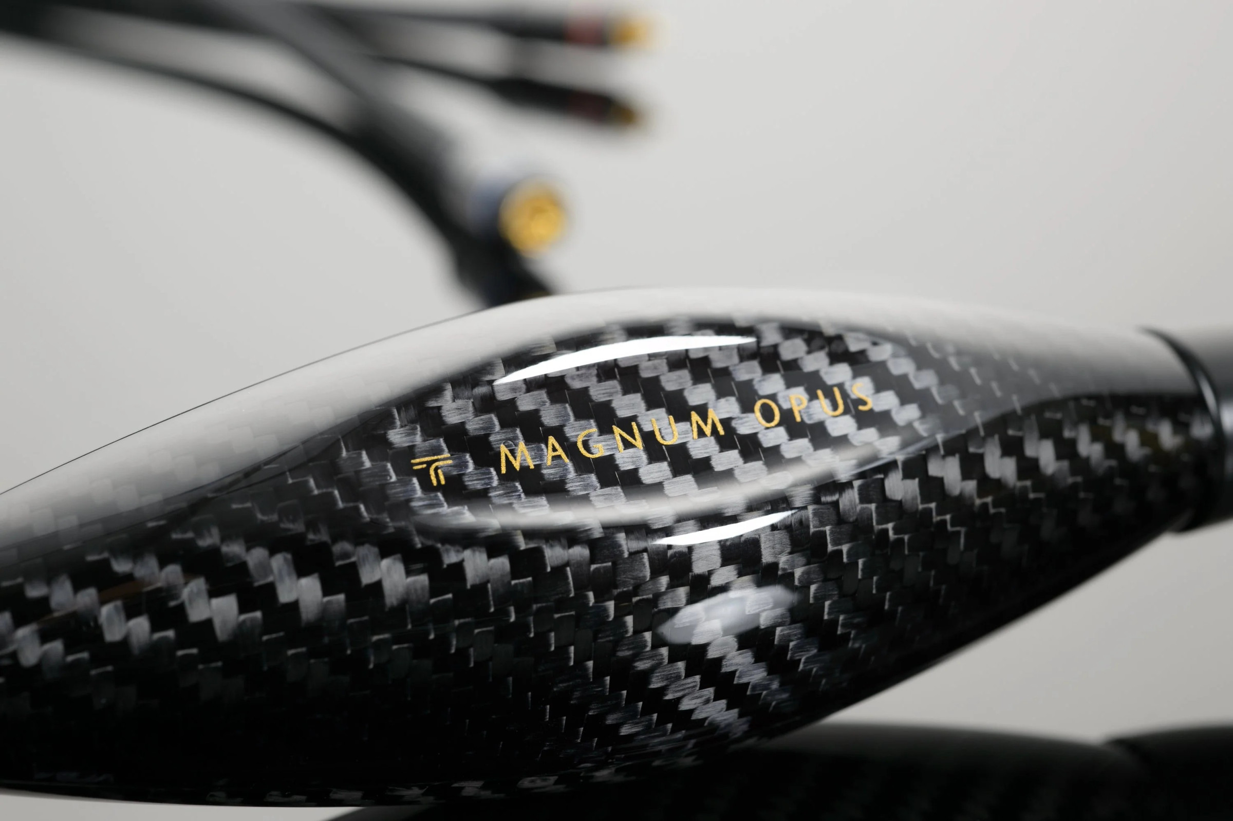 Auditorium Transparent Cable MAGNUM OPUS RCA Interconnect 280709 - 5