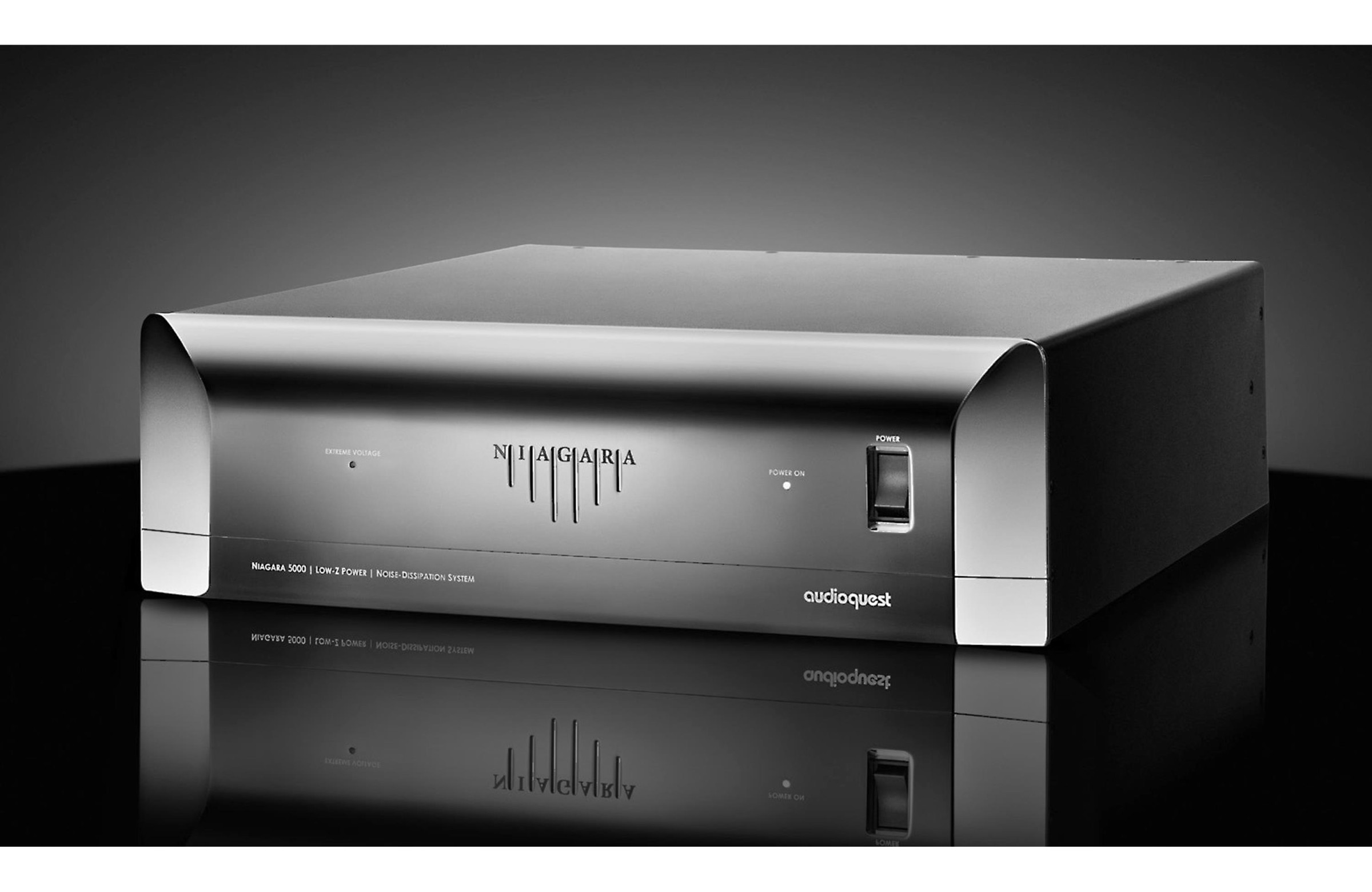 Auditorium Audioquest Niagara 5000 Spannungsfilter inkl. 2m Monsoon C19 Netzkabel 207671 - 1