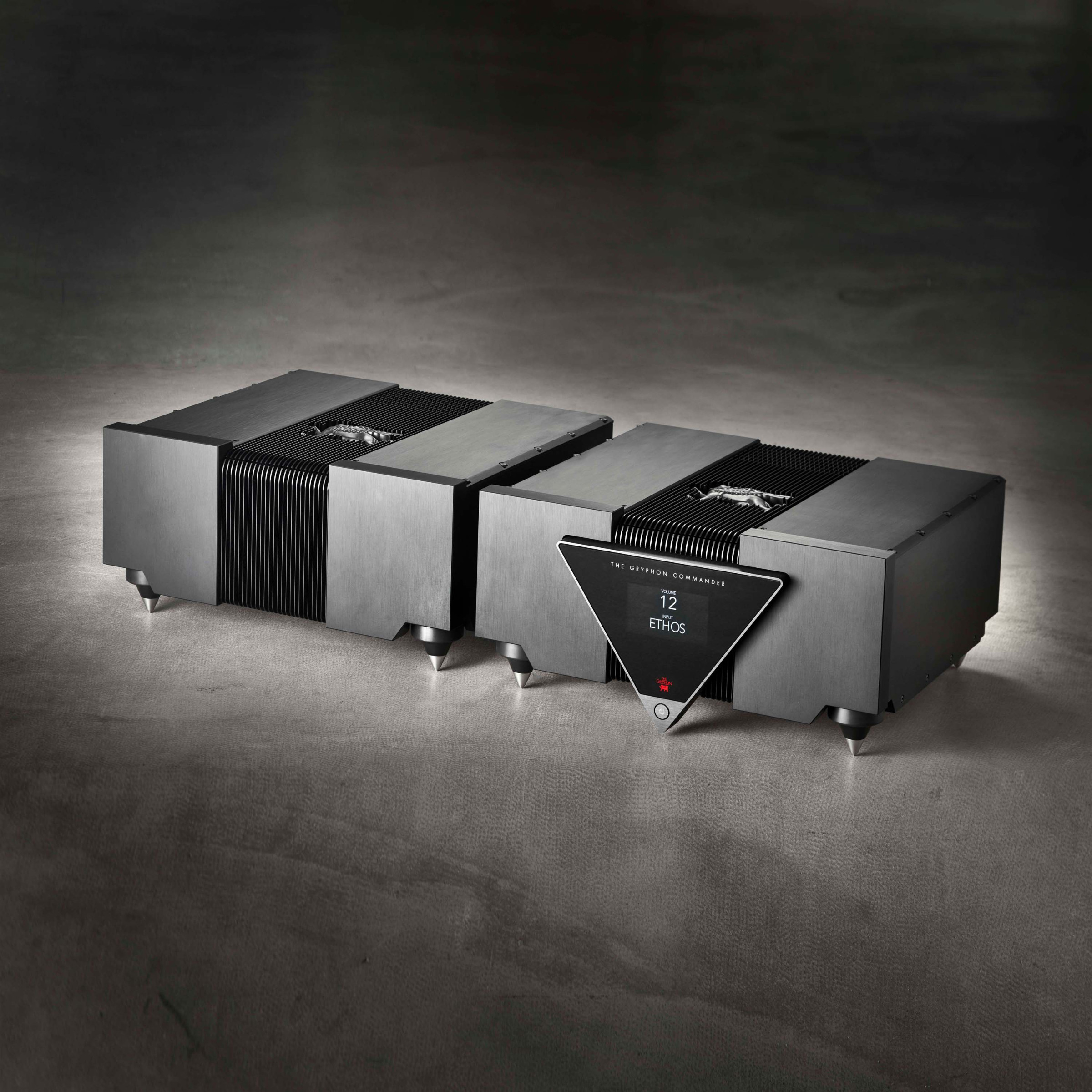 Auditorium Gryphon Commander Vorverstärker mit Commander PSU 294081 - 1