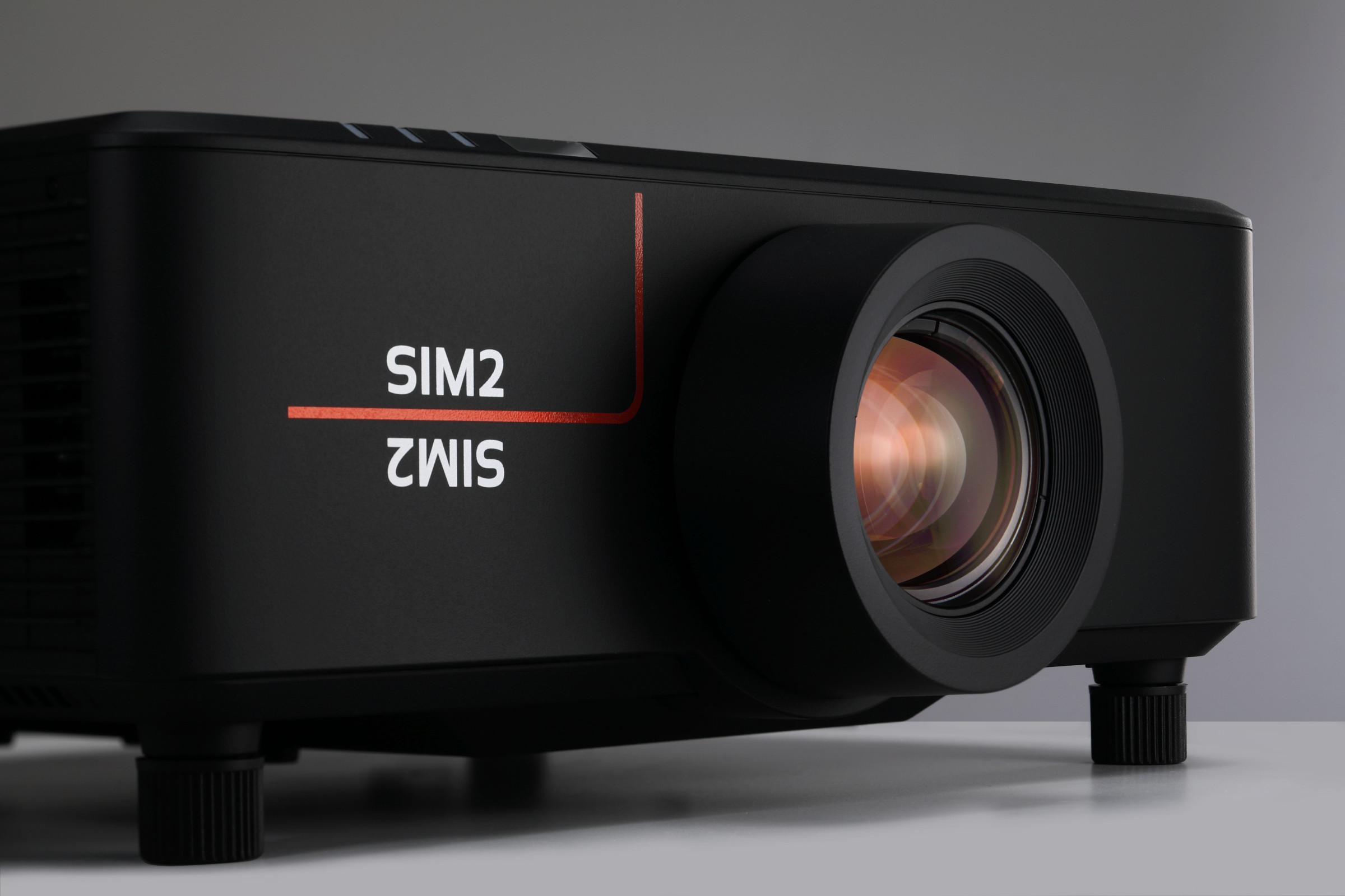 Auditorium SIM2 Projektoren UltraNero 4 4K DLP-Videoprojektor 209208 - 5