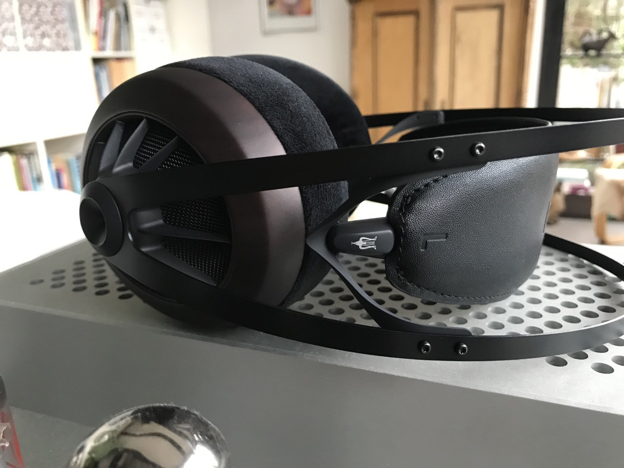 Auditorium Meze 109 Pro Performance mit 2,5mm Stecker und 1,2m Kabellänge 208242 - 2