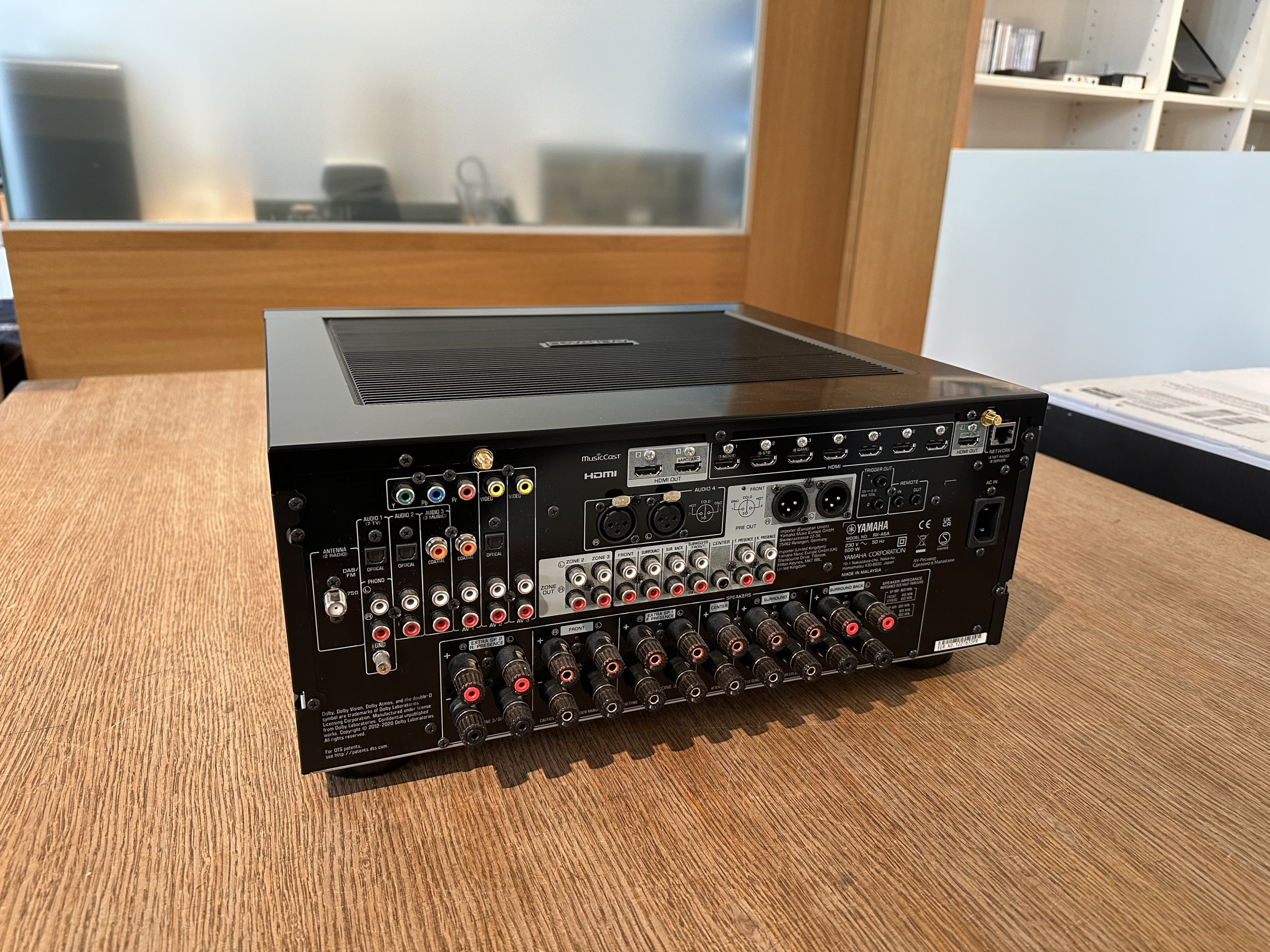 Auditorium Yamaha RX-A 6A Aventage Receiver schwarz 215981 - 2