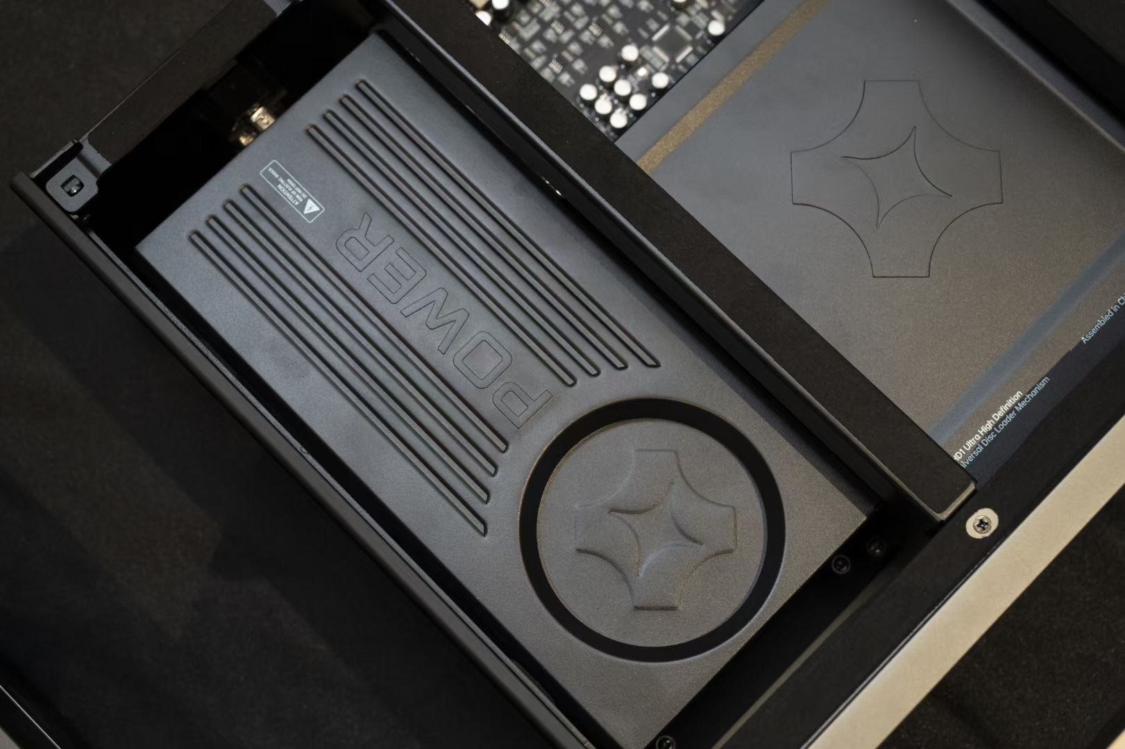 Auditorium Magnetar-Audio UDP 900 4K UHD Universal Blu-Ray Player 207242 - 4