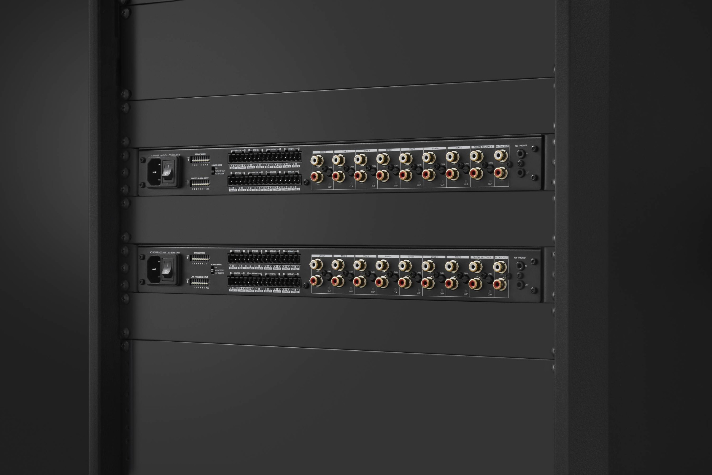 Auditorium Bowers & Wilkins CDA-16 Verteilverstärker 291607 - 8 Auditorium Bowers & Wilkins CDA-16 Verteilverstärker 291607 - 8