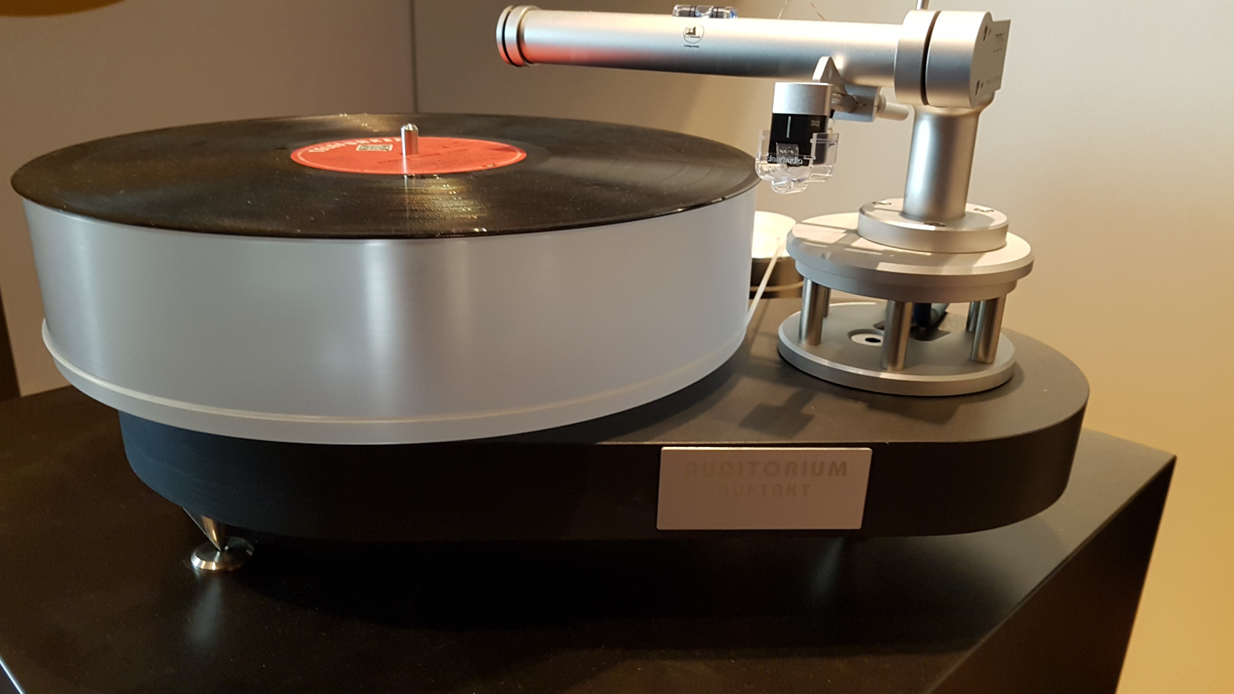 Auditorium Auditorium AUFTAKT Schieferbasis + Tonarm Satisfy+Virtuoso MM 276249 - 2