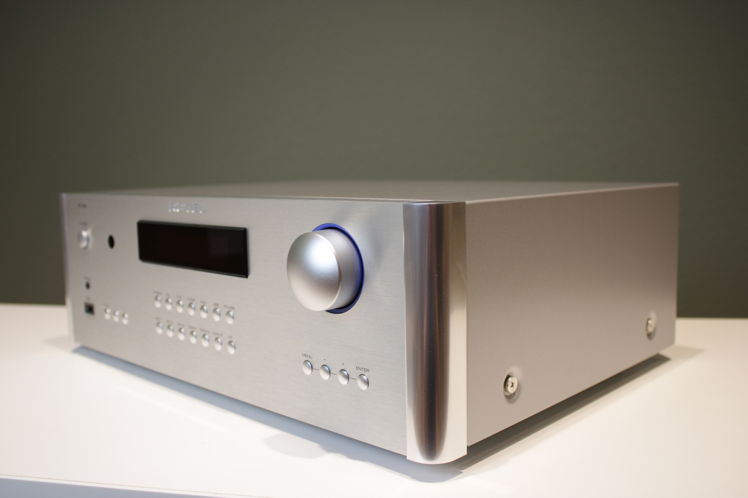 Auditorium Rotel RC-1590 Stereo-Vorverstärker silber 212349 - 2