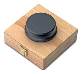Auditorium Pro-Ject Record Puck Classic Brass Plattenpuck 253862 - 1
