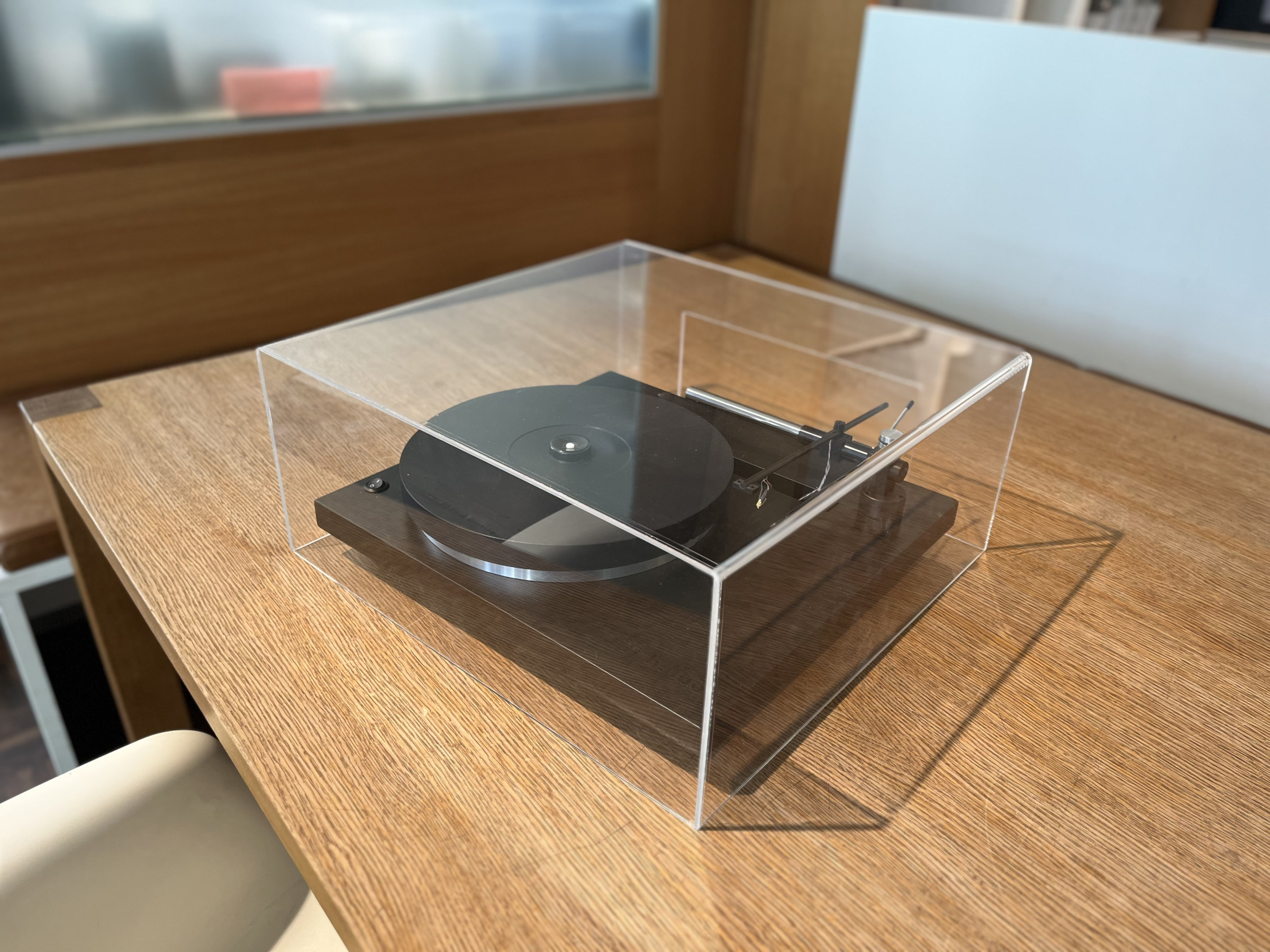 Auditorium Diverse Holbo Air Bearing Plattenspieler 209373 - 2