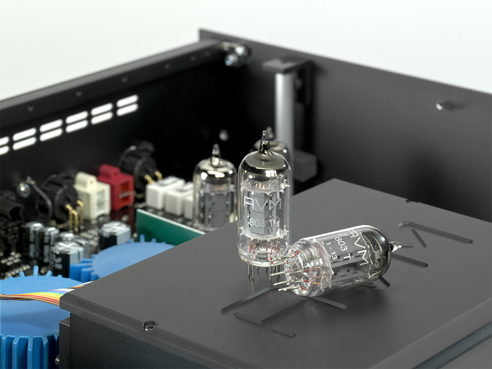 Auditorium AVM  A 8.3 Vollverstärker Röhren-Linestage, 5 Digtal Inp 286322 - 1