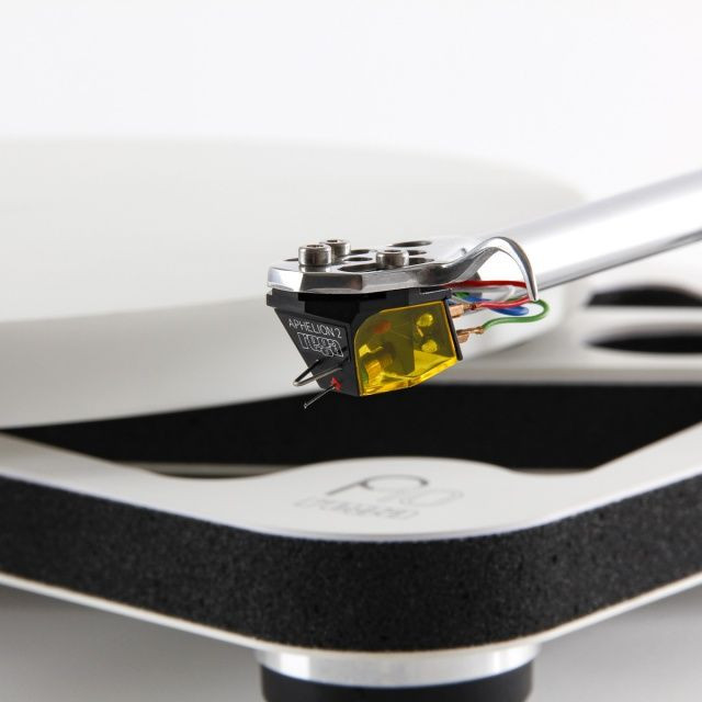 Auditorium Rega Planar 10 mit RB 3000, Aphelion-2 & P10 PSU 299810 - 1