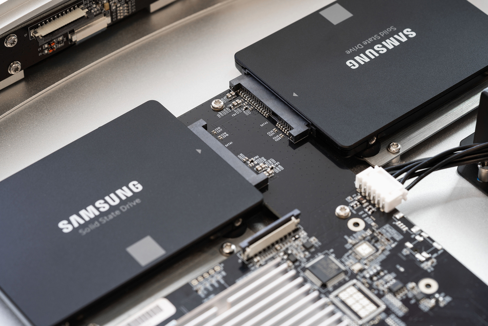 Auditorium Lumin L2 Server  204066 - 3