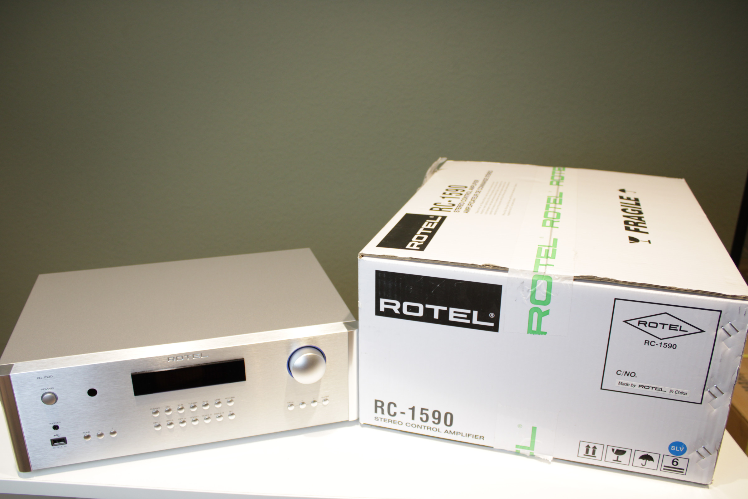 Auditorium Rotel RC-1590 Stereo-Vorverstärker silber 212349 - 6