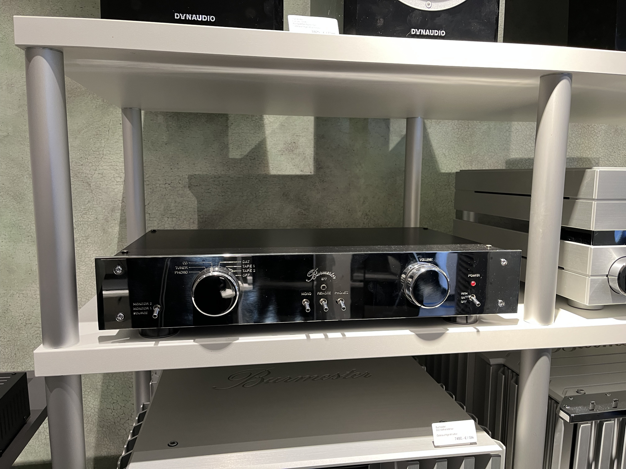 Auditorium Burmester 877 MK2 XLR Vorstufe mit Phono MC 217441 - 1