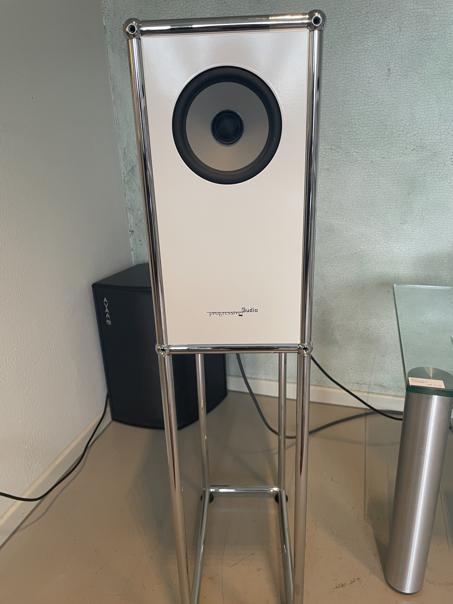 Auditorium Progressive Audio Extreme 1 Edition aktiv USM Haller weiß Stck. 211197 - 2