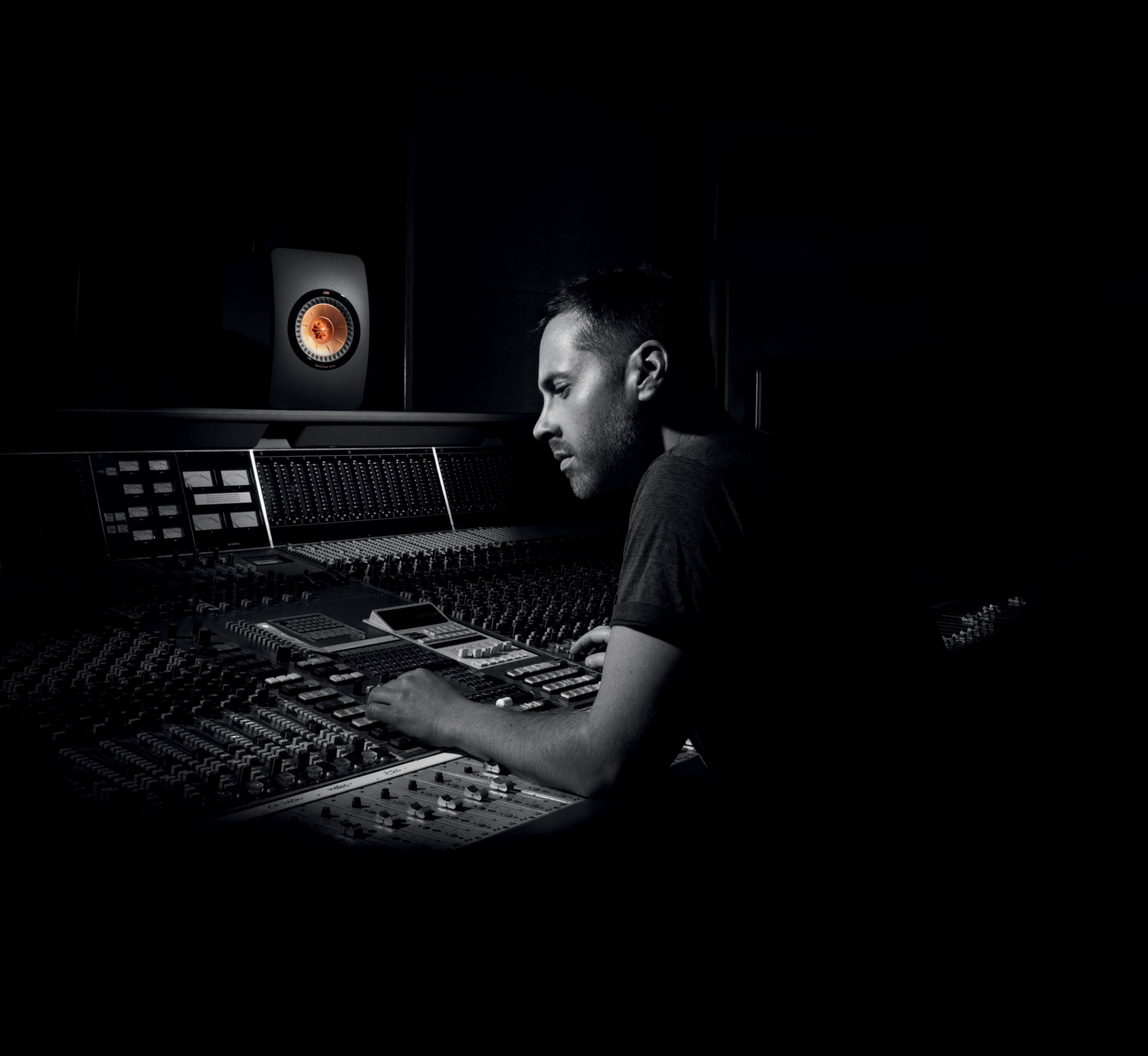 Auditorium KEF LS50 Kompaktlautsprecher Copper Black 286993 - 6