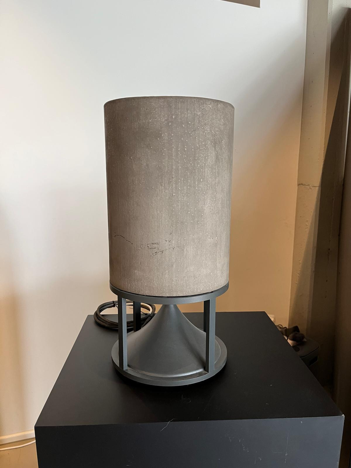 Auditorium Architettura Sonora Cylinder Medium Außenlautsprecher Beton 277927 - 1