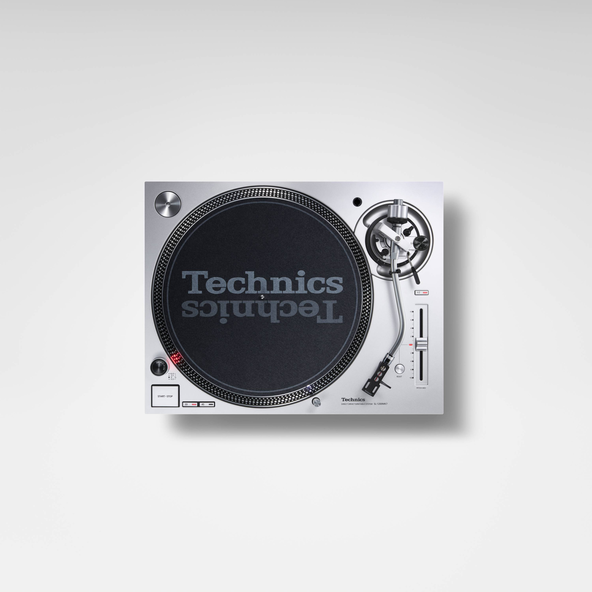 Auditorium Technics SL-1200MK7 DJ Plattenspieler Silber 292019 - 4 Auditorium Technics SL-1200MK7 DJ Plattenspieler Silber 292019 - 4