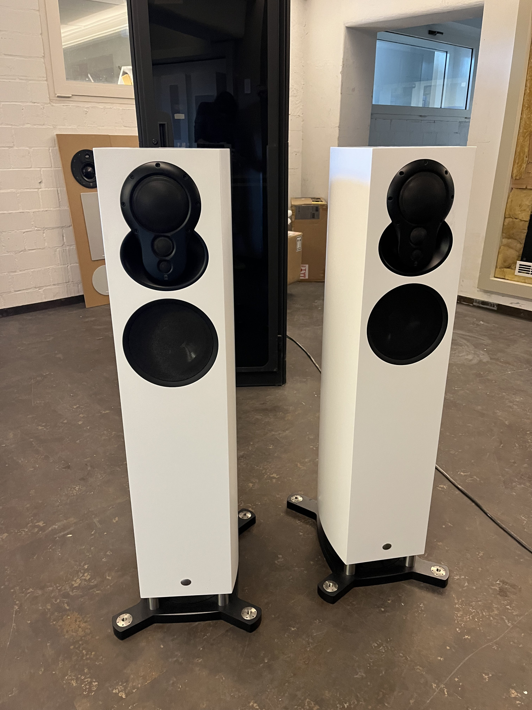 Auditorium Linn Akubarik atkiver Standlautsprecher 212856 - 1 Auditorium Linn Akubarik atkiver Standlautsprecher 212856 - 1