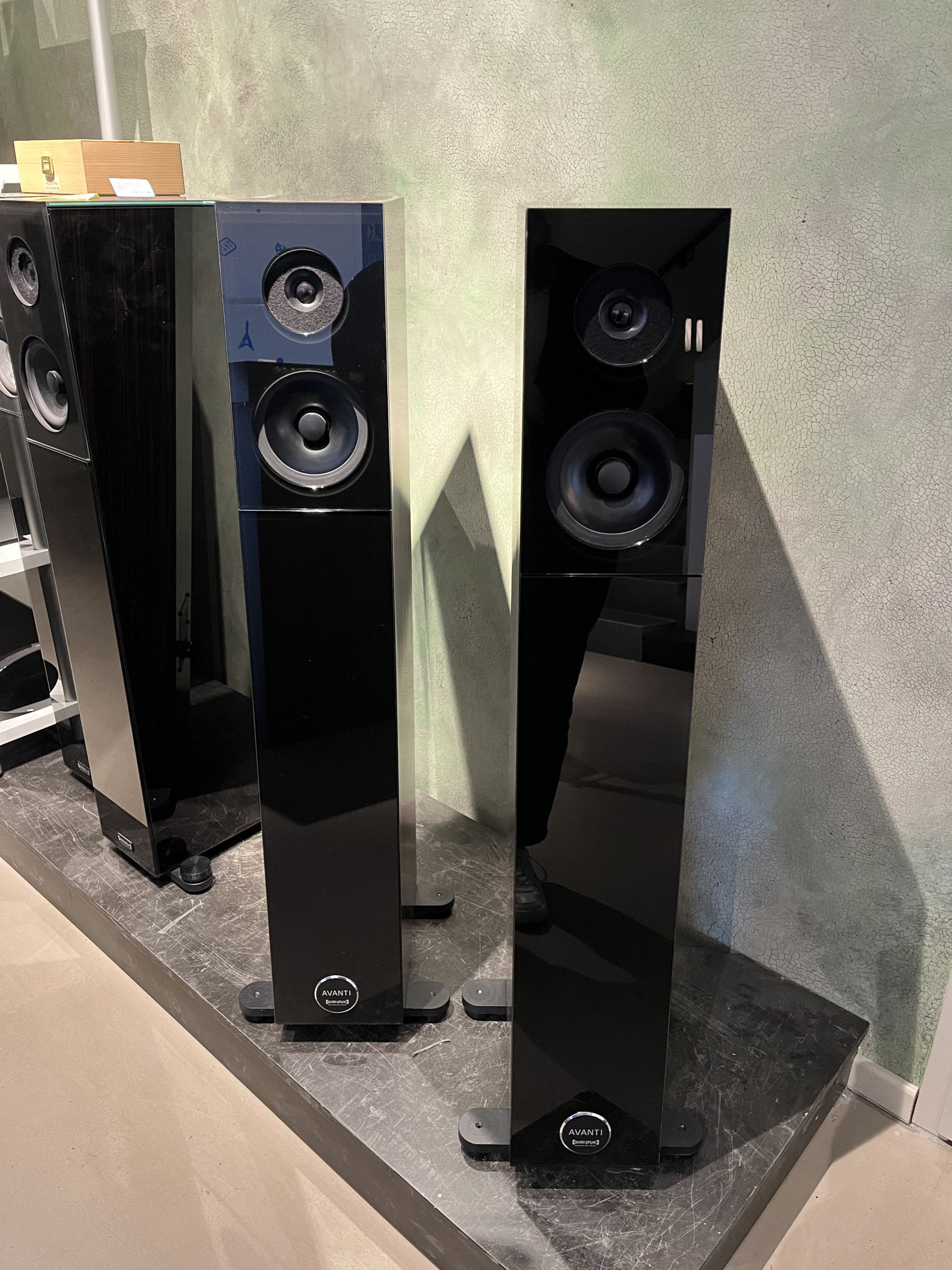 Auditorium audio physic Avanti 8 Lautsprecher Ebony Sondermaß / inkl. VCF II Mag 216418 - 2