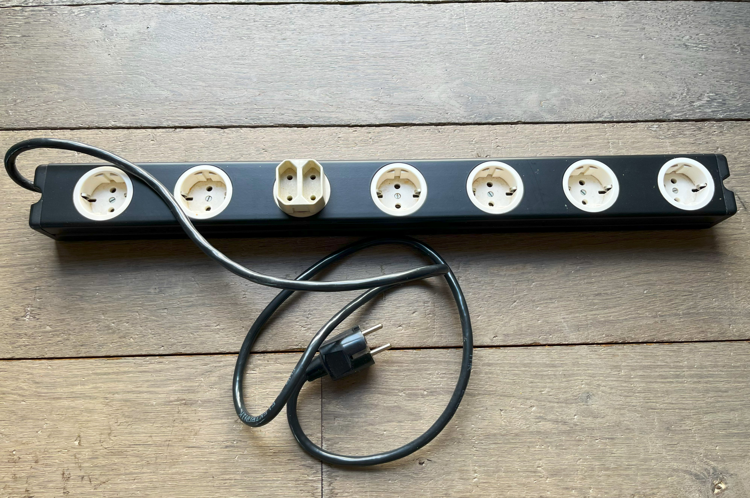 Auditorium Blue Matrix Power 6 Netzleiste 1m 244841 - 1