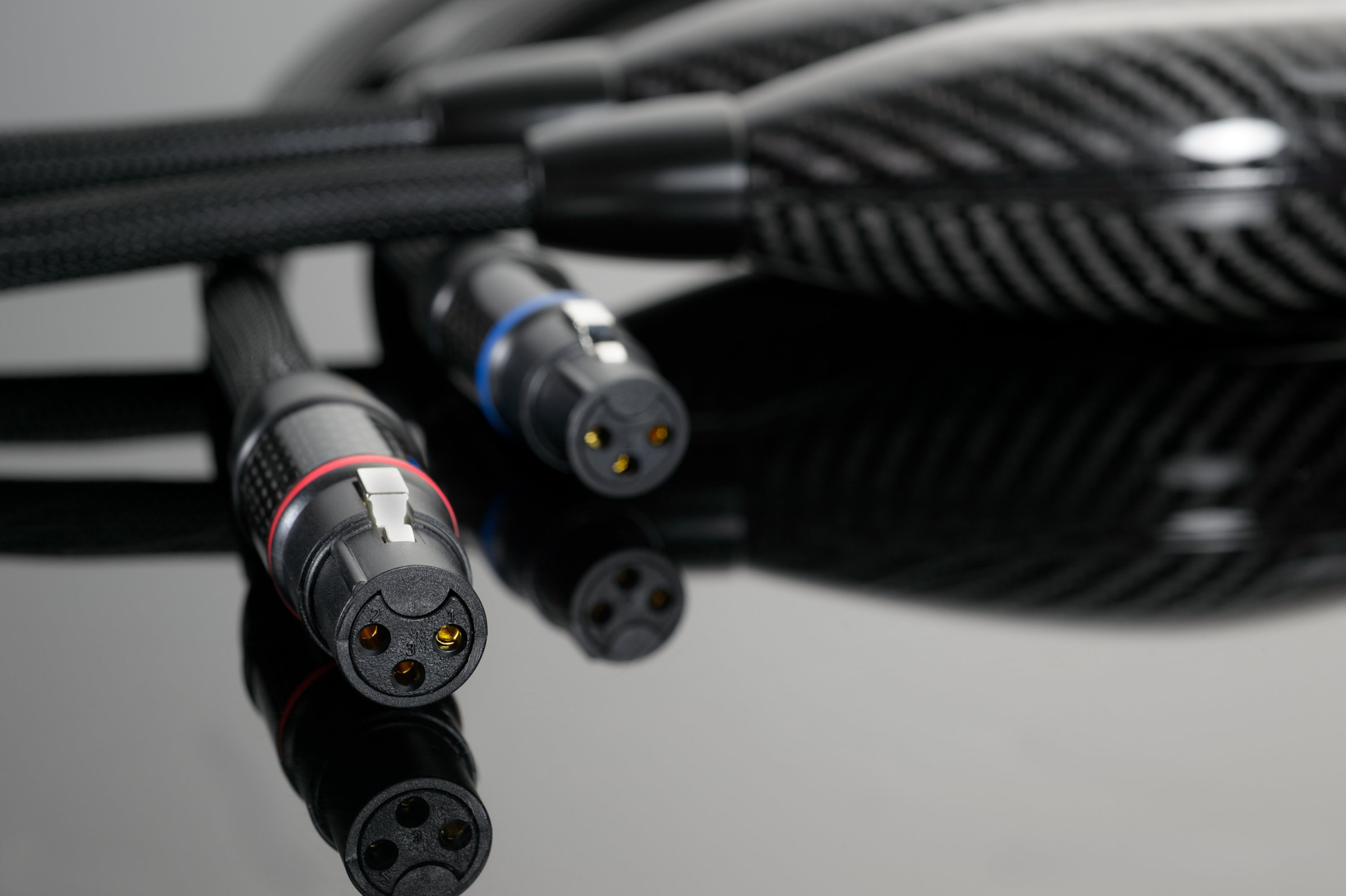 Auditorium Transparent Cable BALANCED MAGNUM OPUS INTERCONNECT MOBL 280775 - 2