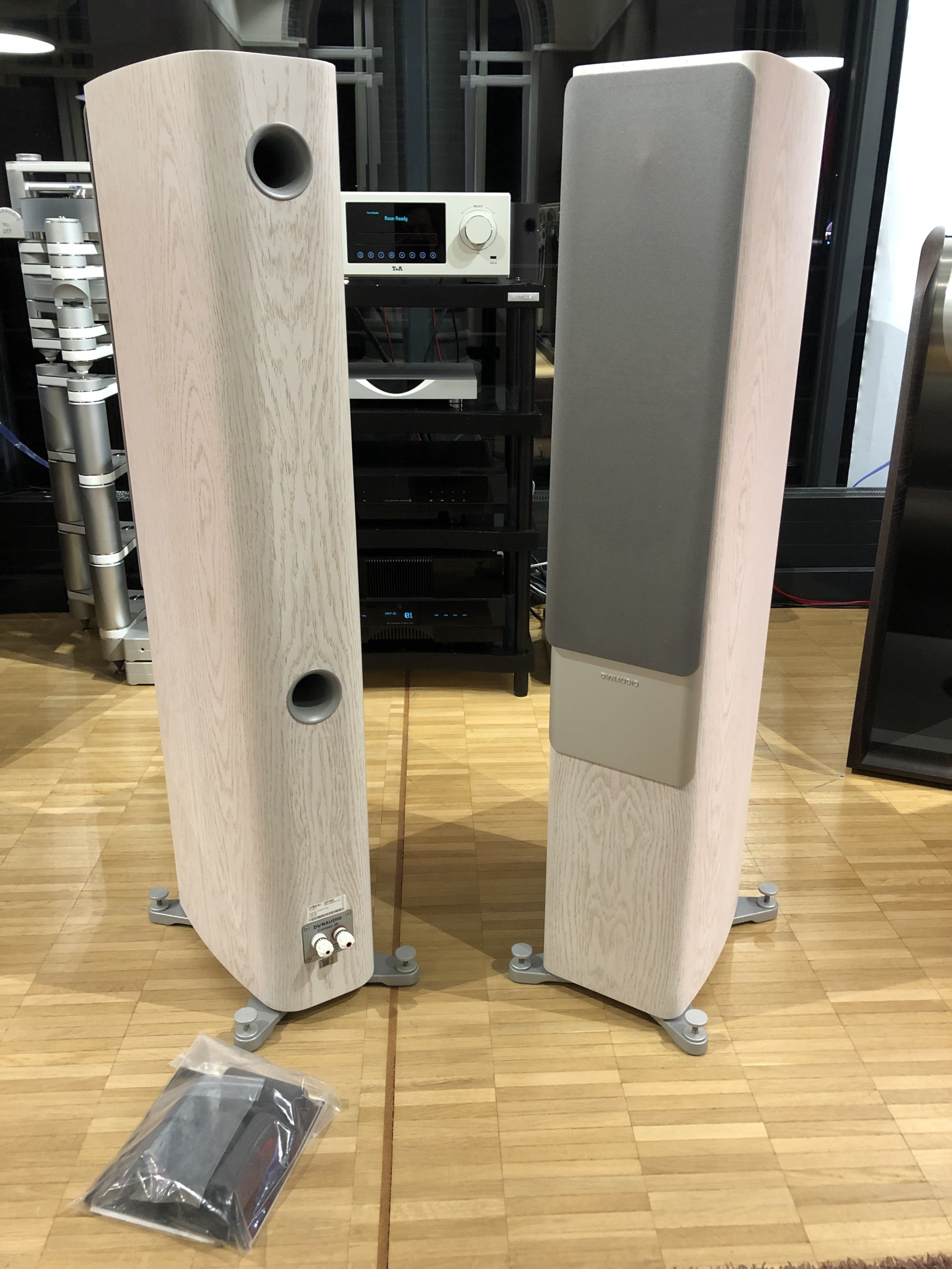 Auditorium Dynaudio Dynaudio Contour30 White Oak 297585 - 1