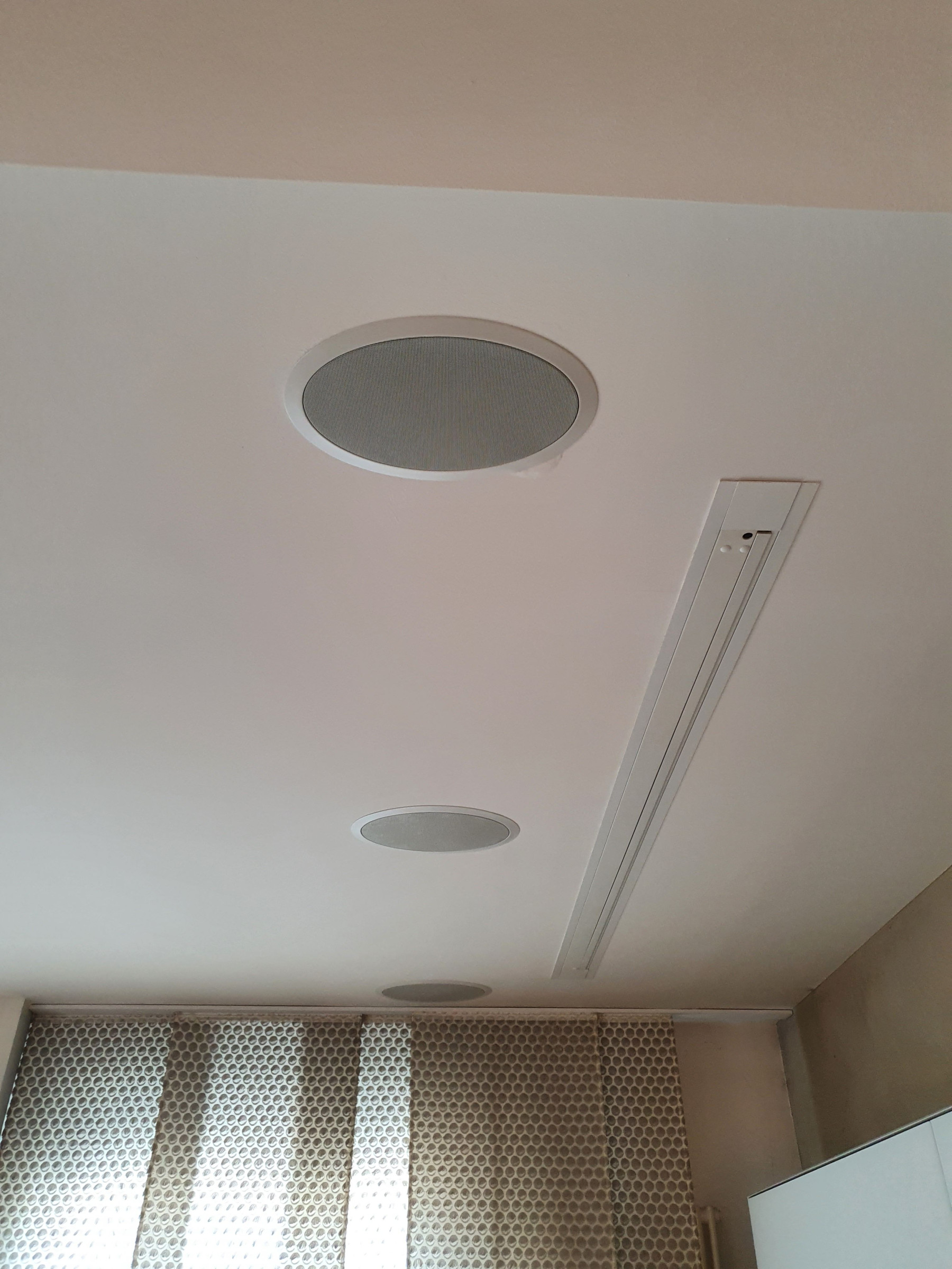 Auditorium Sonance Cinema Ellipse InCeiling 2.0 LCR 246479 - 3