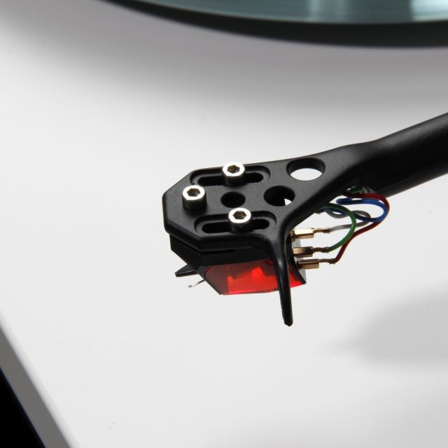 Auditorium Rega Planar 6 mit NEO PSU, Tonarm RB 330 & Tonabnehmer Ania 299685 - 8