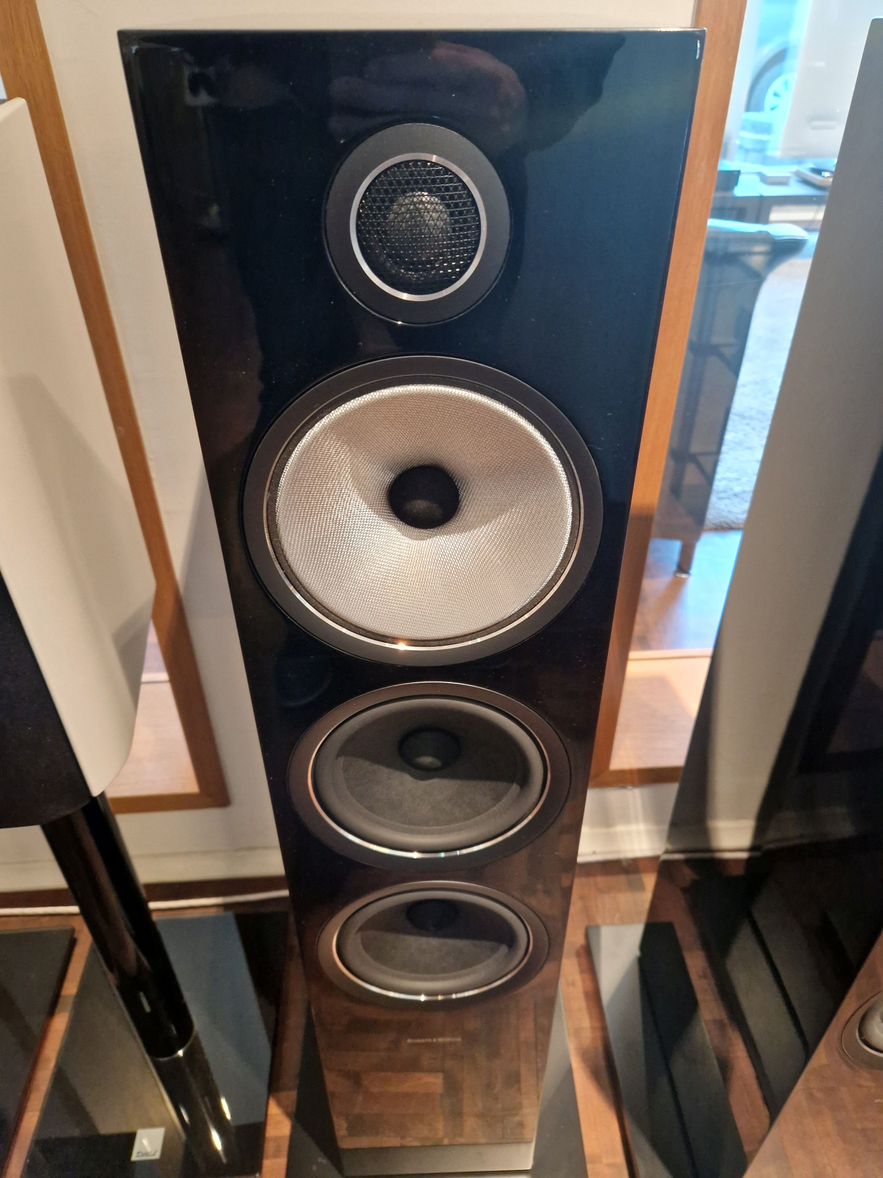 Auditorium Bowers & Wilkins 703 S2 Gebrauchtgerät 215337 - 2