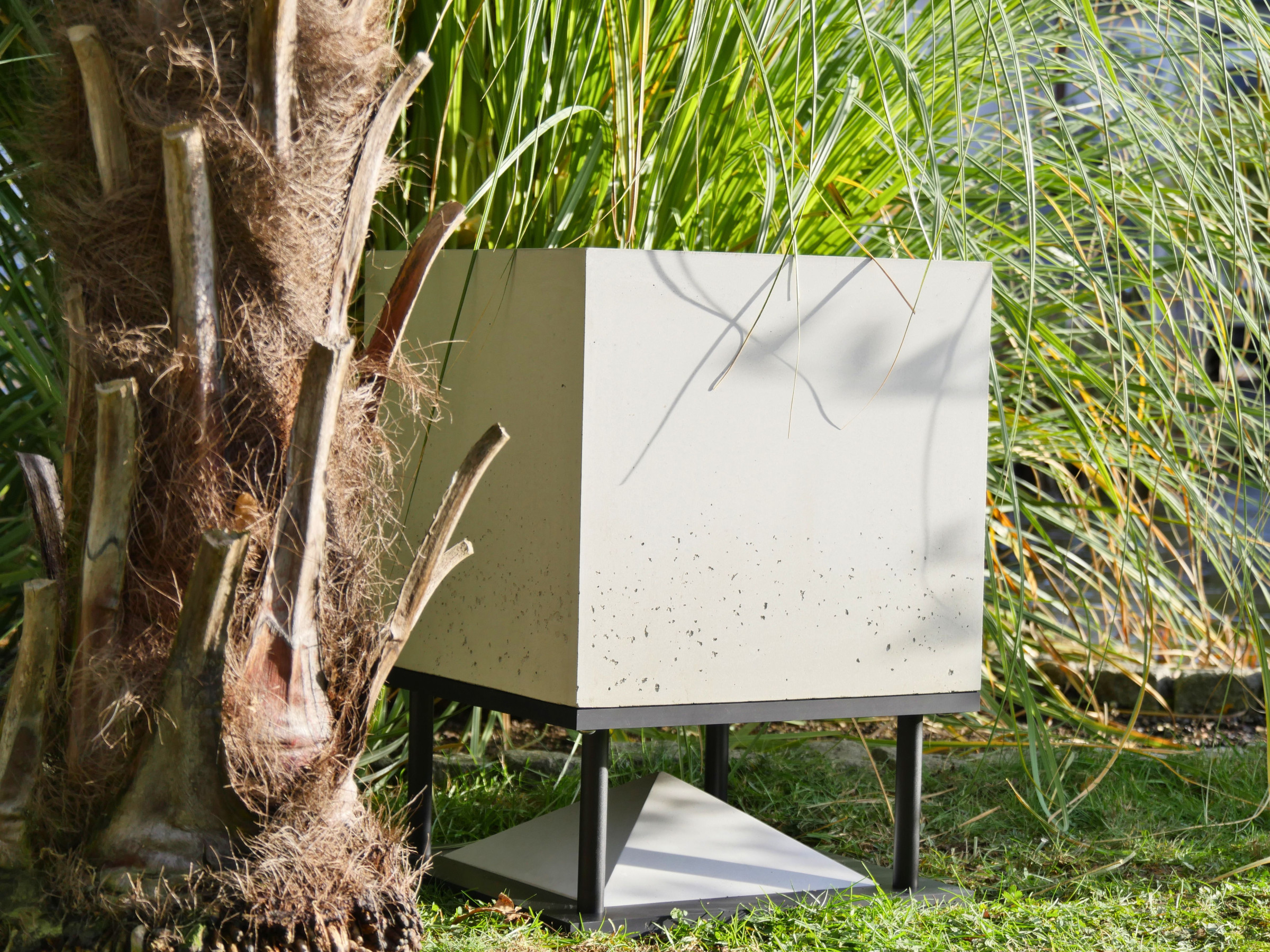 Auditorium Stepaton Pyramid Ultra Outdoor Speaker mit schwarzem Alu-Gestell 216626 - 2