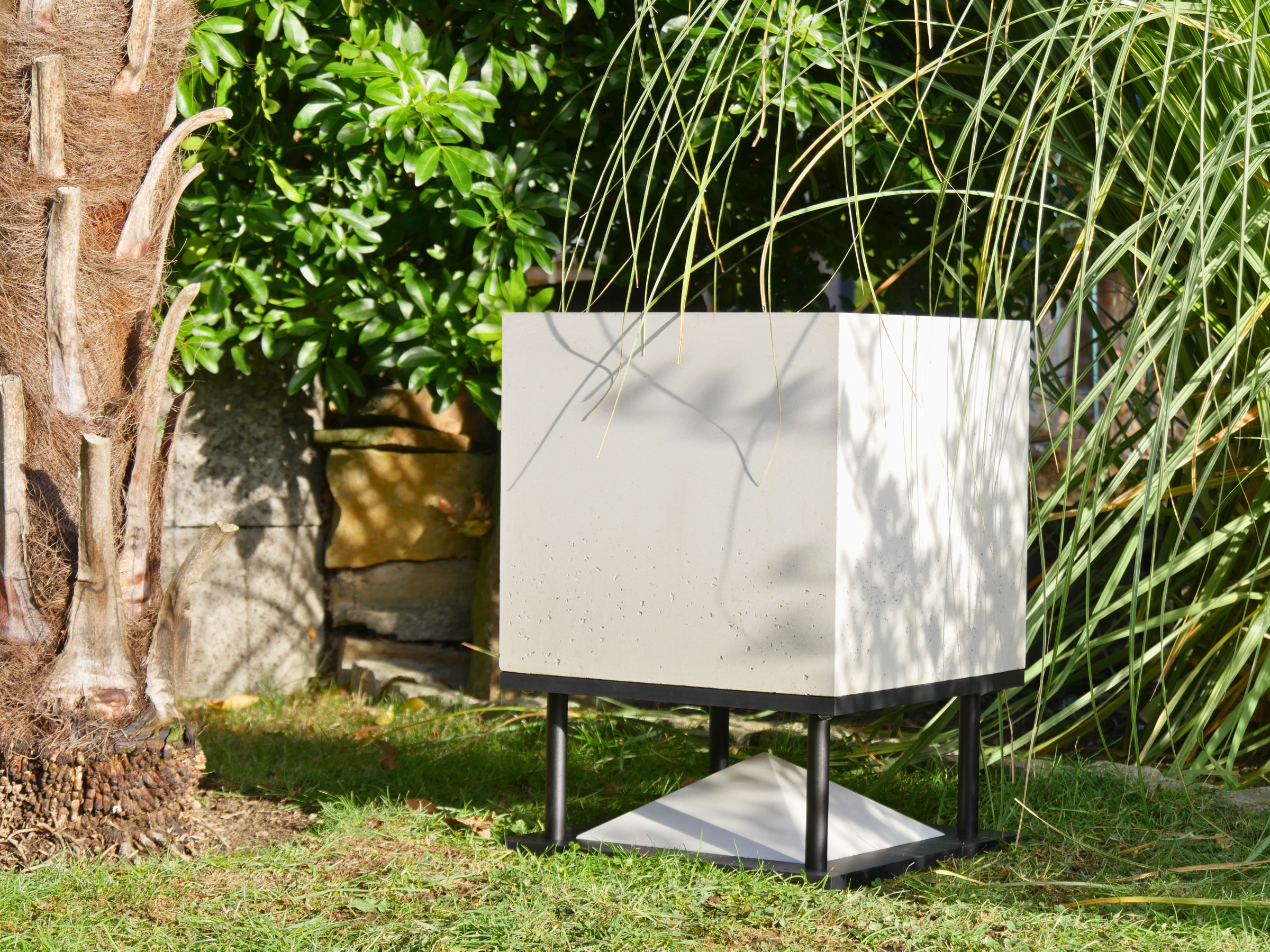 Auditorium Stepaton Pyramid Ultra Outdoor Speaker mit schwarzem Alu-Gestell 216626 - 3